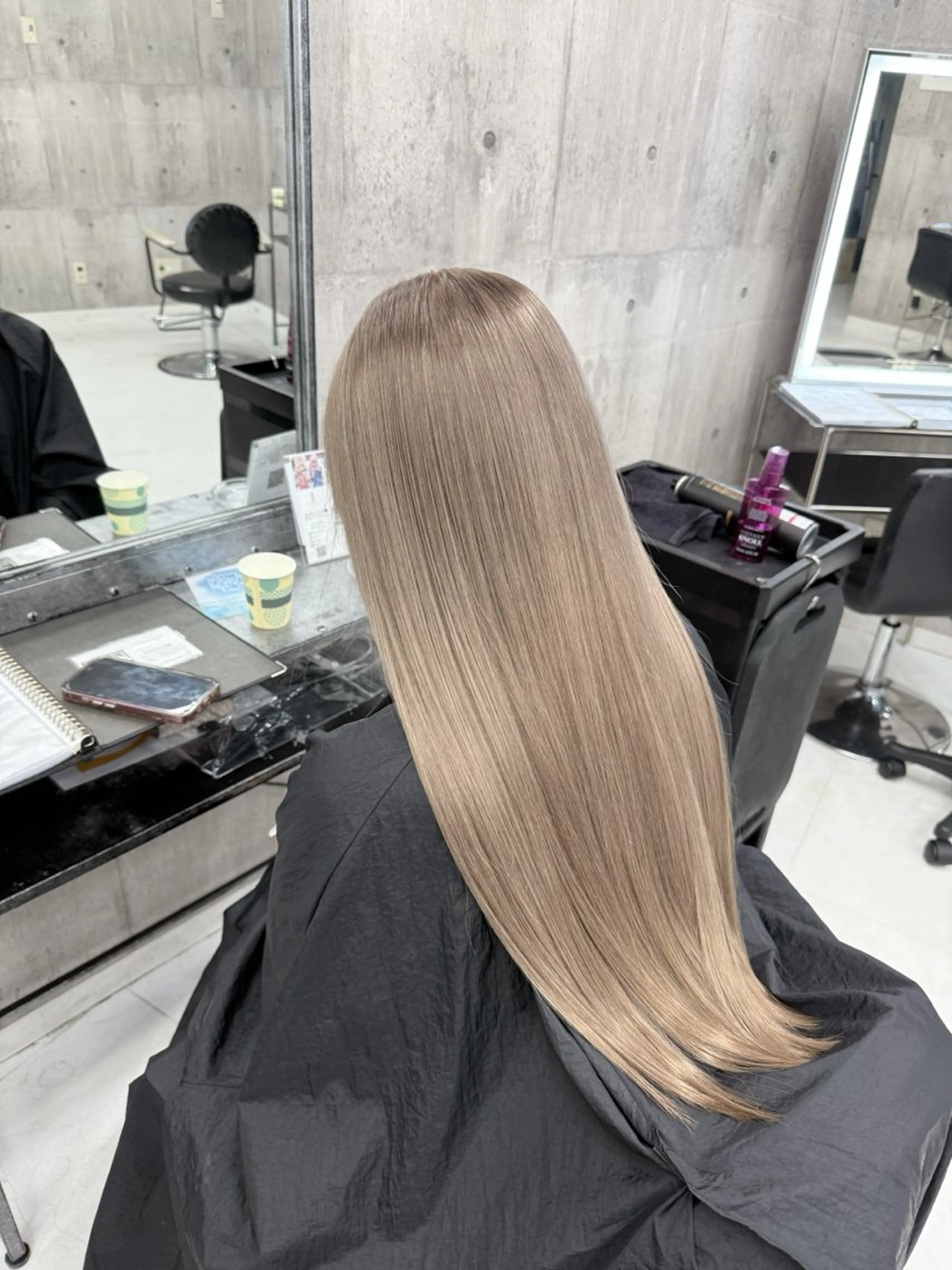 ロング カラー メンズ メンズバレイヤージュ メンズブリーチ メンズハイライト メンズハイトーン メンズインナーカラー ヘアカラー トリートメント ☁️かずき☁️青.紫 推し活カラー💫のヘアスタイル