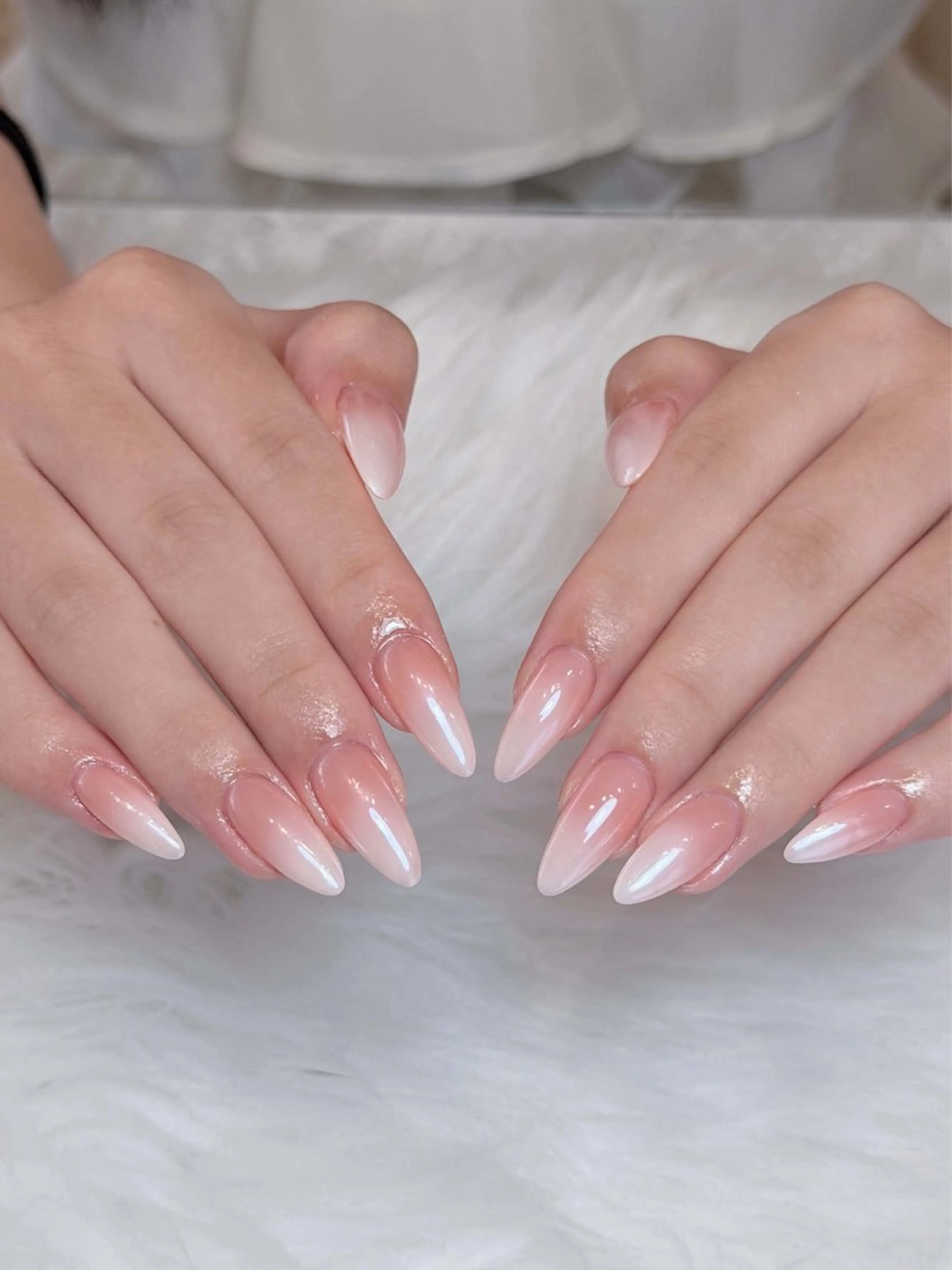 ネイル チークネイル ドット フレンチネイル グラデーション ハート ハンドネイル Julli NailStudioのネイルデザイン