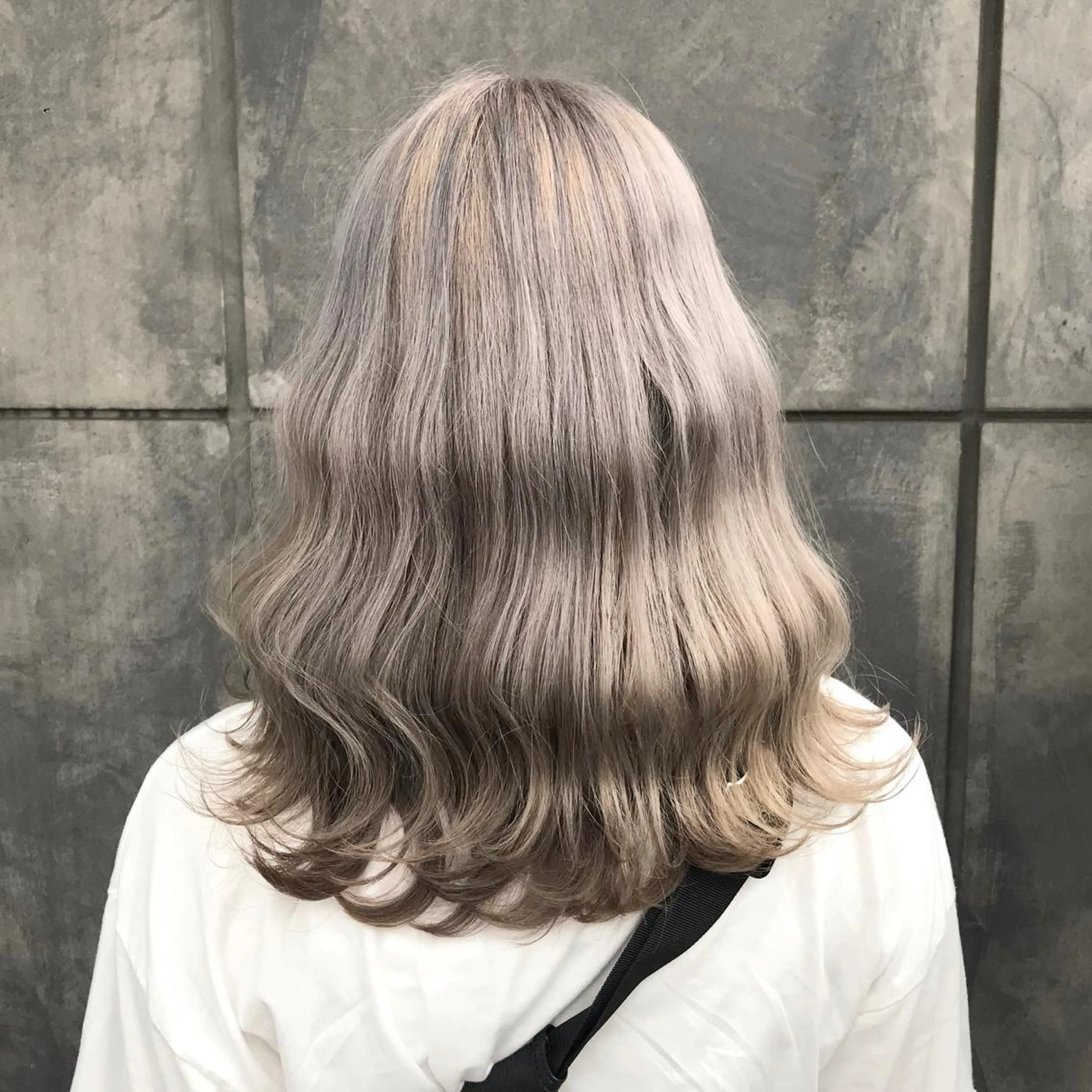 ミディアム カラー ブリーチ タンバルモリ ヨシンモリ ムルギョル巻き 韓国風ヘア K-POP好き美容師 🇰🇷Kai.Yのヘアスタイル