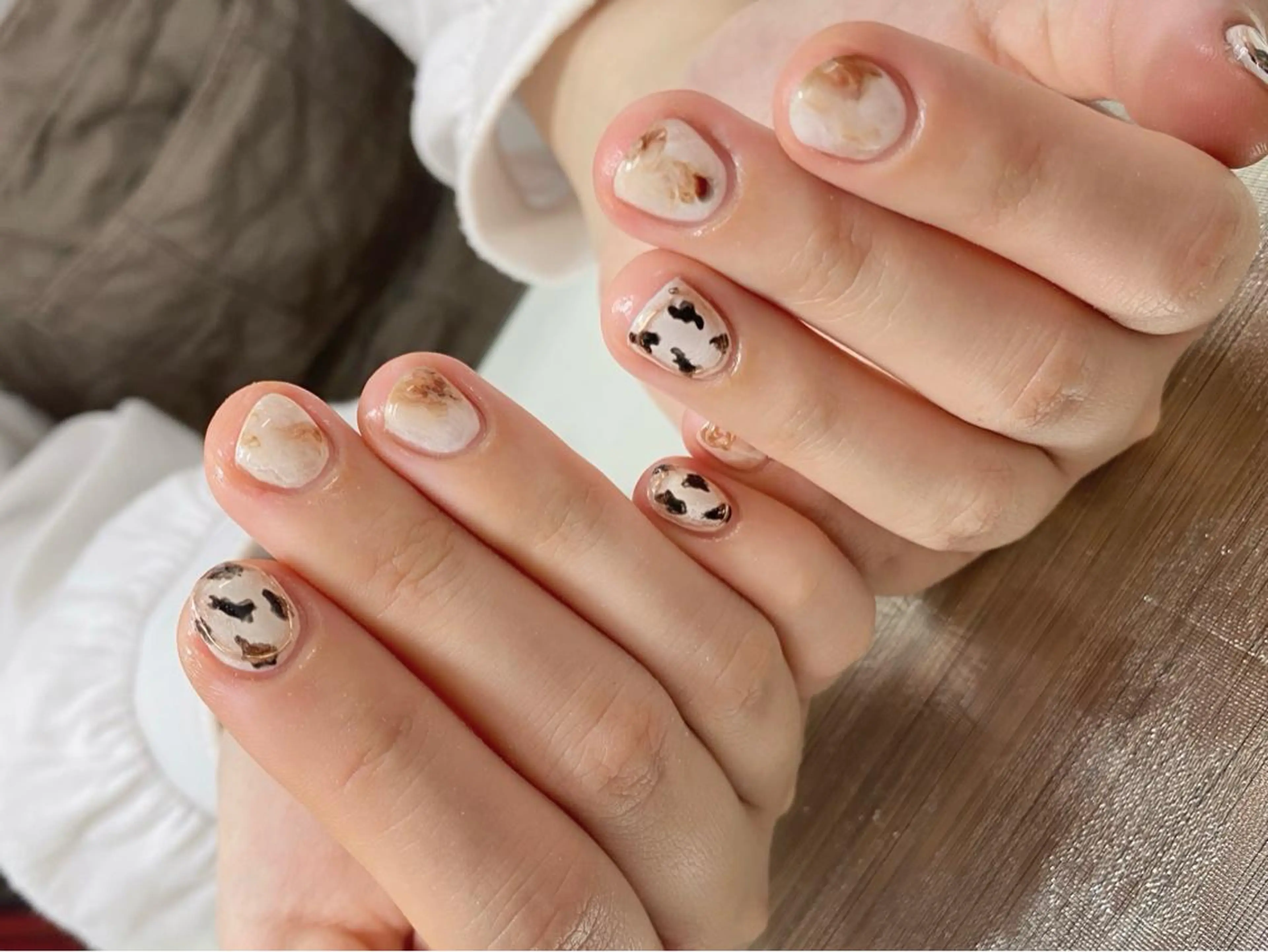 ネイル ハンドネイル I-nailロング /ワンホン/キラキラのネイルデザイン