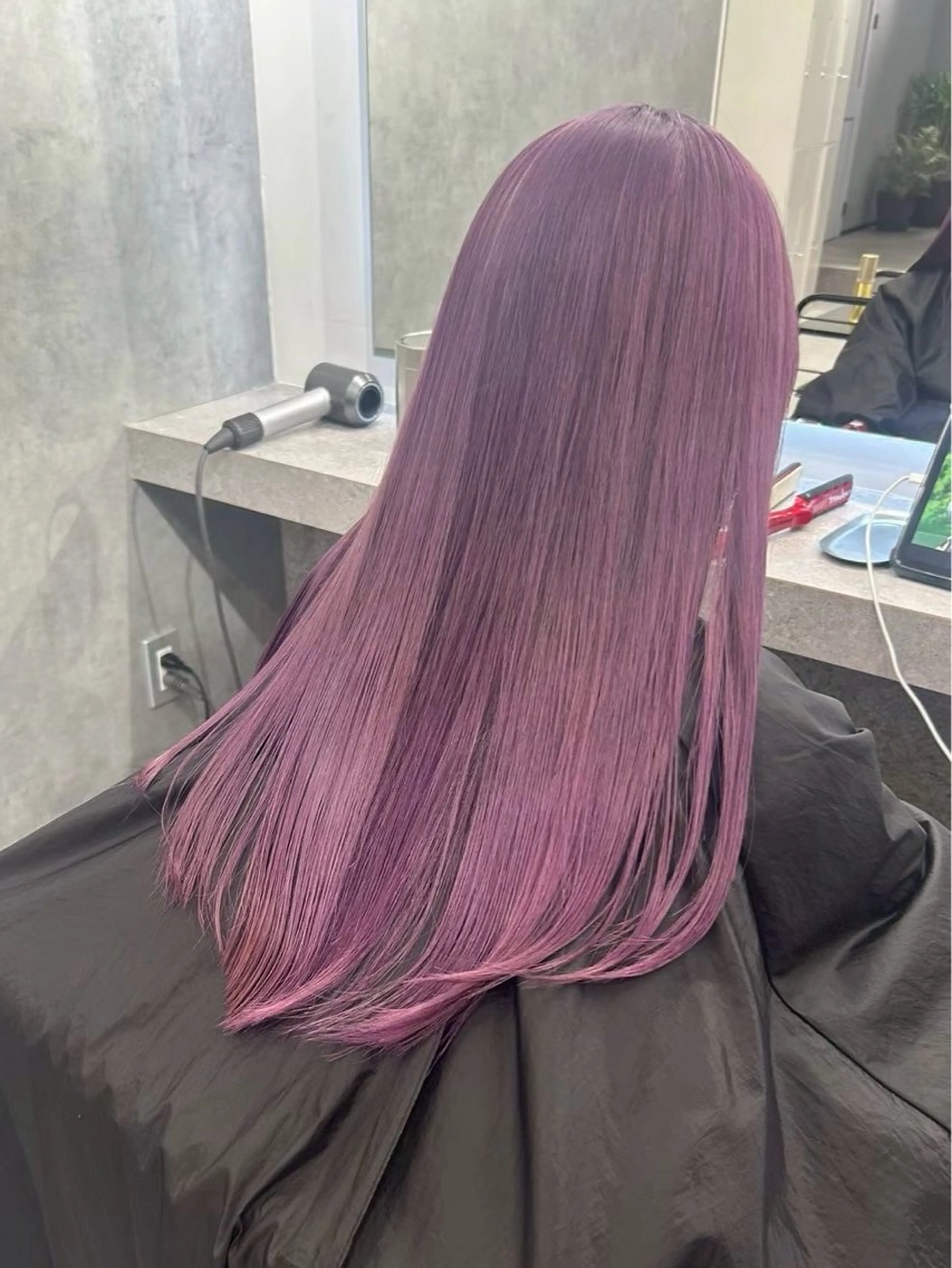 ロング カラー パープルカラー ヘアカラー いろあそび 町田所属・ハイトーン🪼派手髪 mahoのヘアスタイル