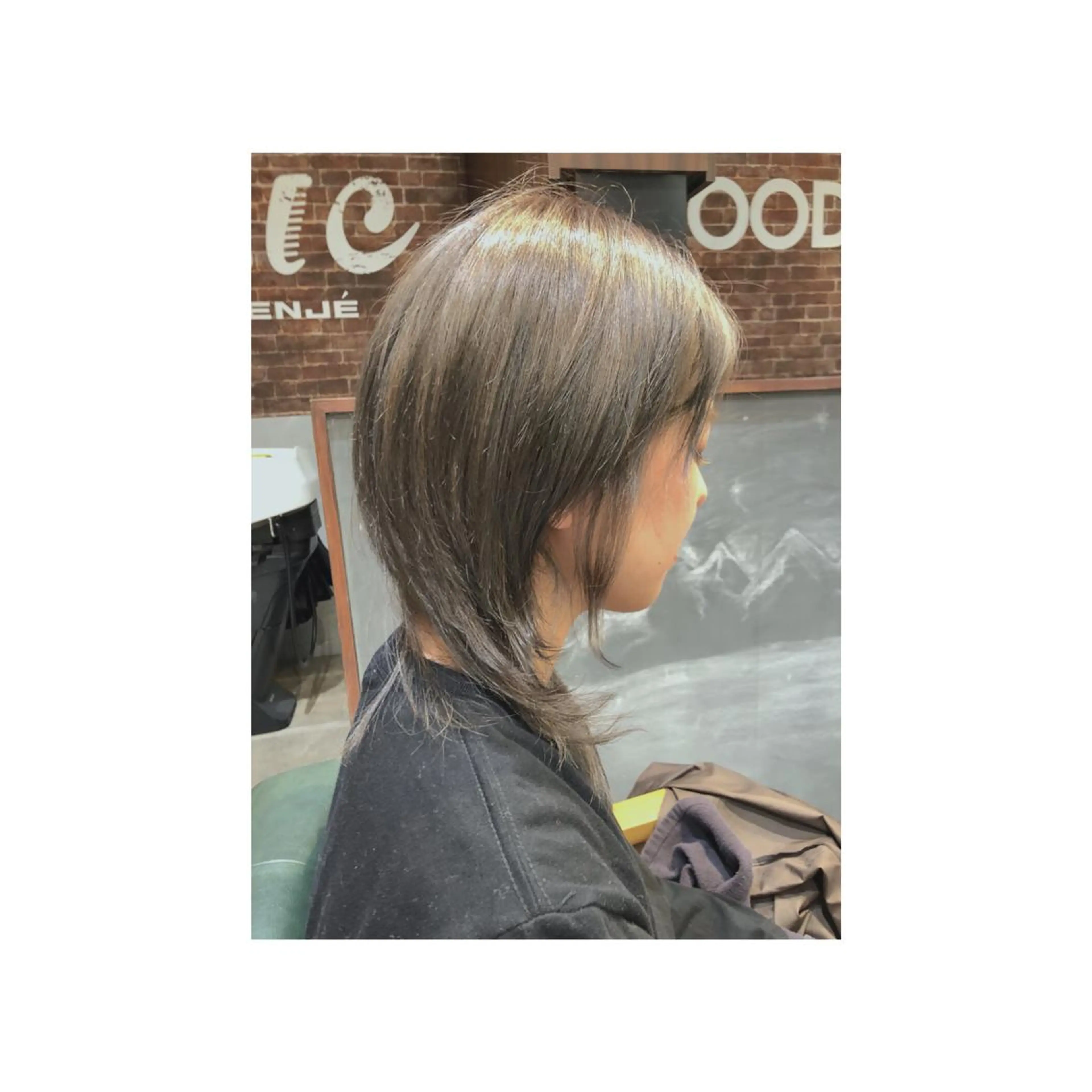 ミディアム カラー アッシュ シルバー シルバーアッシュ なかの たくみのヘアスタイル