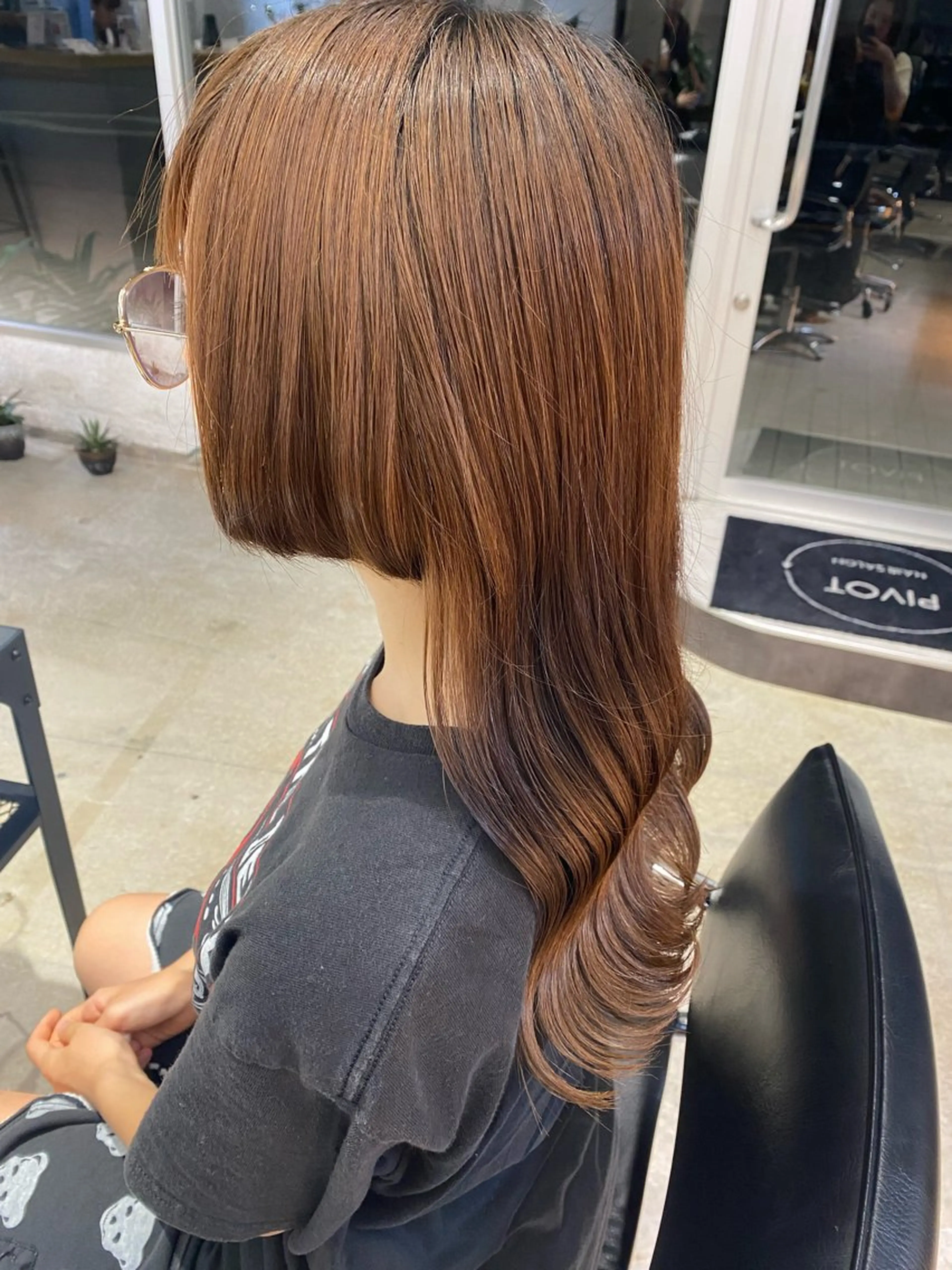 ロング 野原 ひかるのヘアスタイル