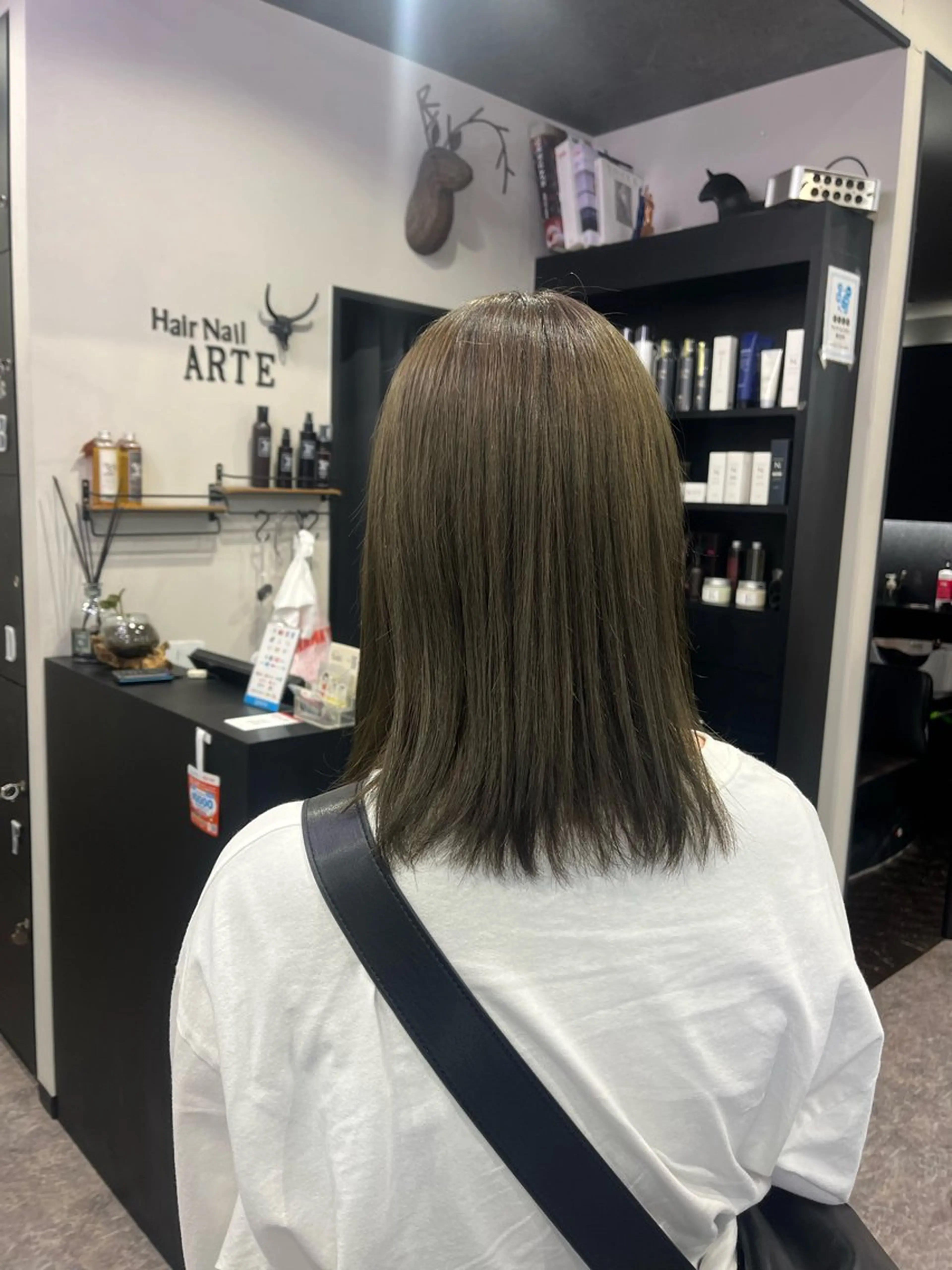 セミロング カラー ヘアカラー 友滝 真菜美のヘアスタイル