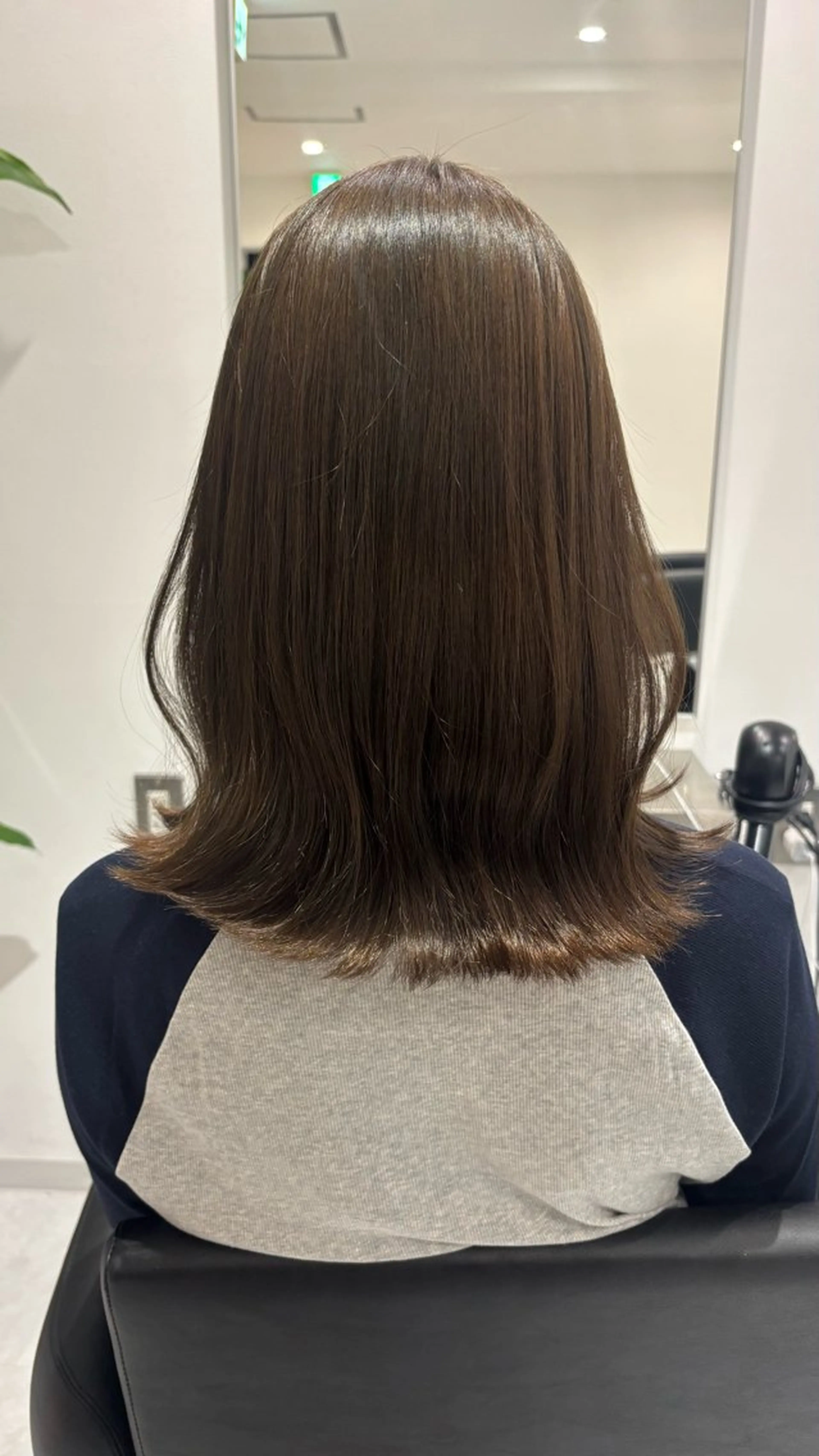 セミロング カラー ベージュカラー ブリーチ ブラウンカラー ケアブリーチ カシス ヘアカラー レイヤーモデル 募集中🕊️正源のヘアスタイル