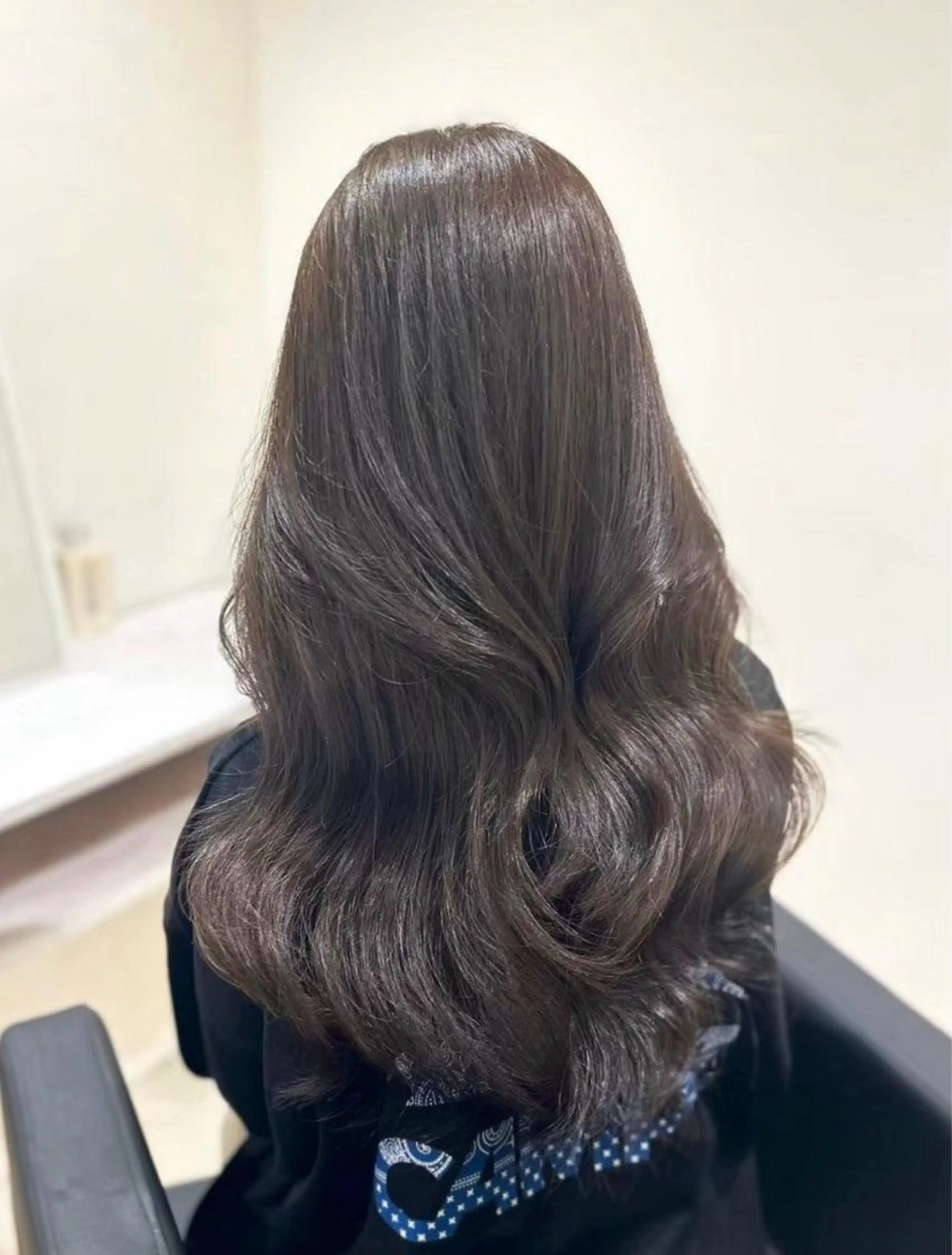 セミロング カラー アッシュ 外国人風カラー ヘアカラー トリートメント Saki/お悩み解決 /似合わせカットのヘアスタイル