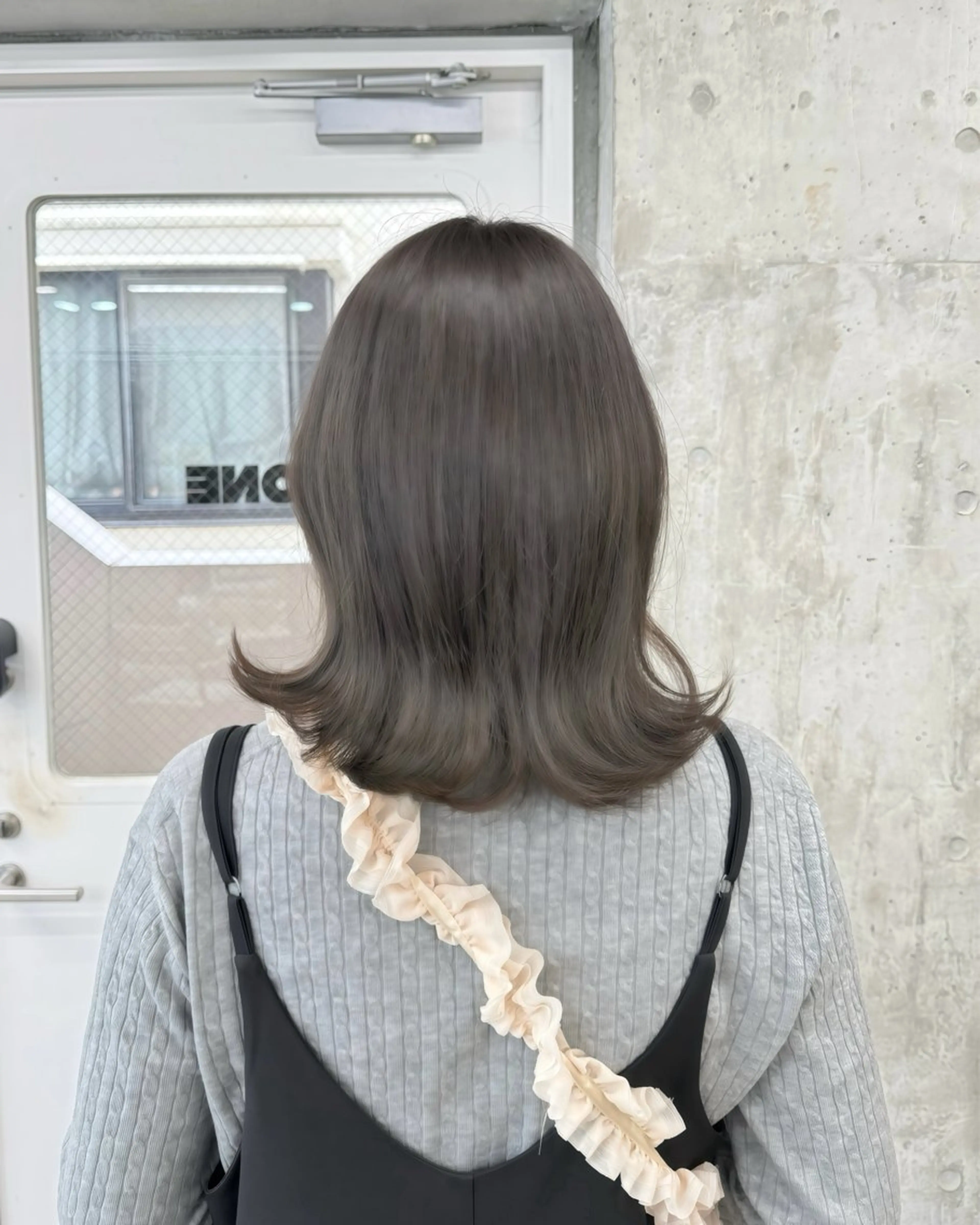ミディアム カラー 透明感カラー グレージュ カット ヘアカラー トリートメント たいき/グレージュ/ 透明感/ブリーチなしのヘアスタイル