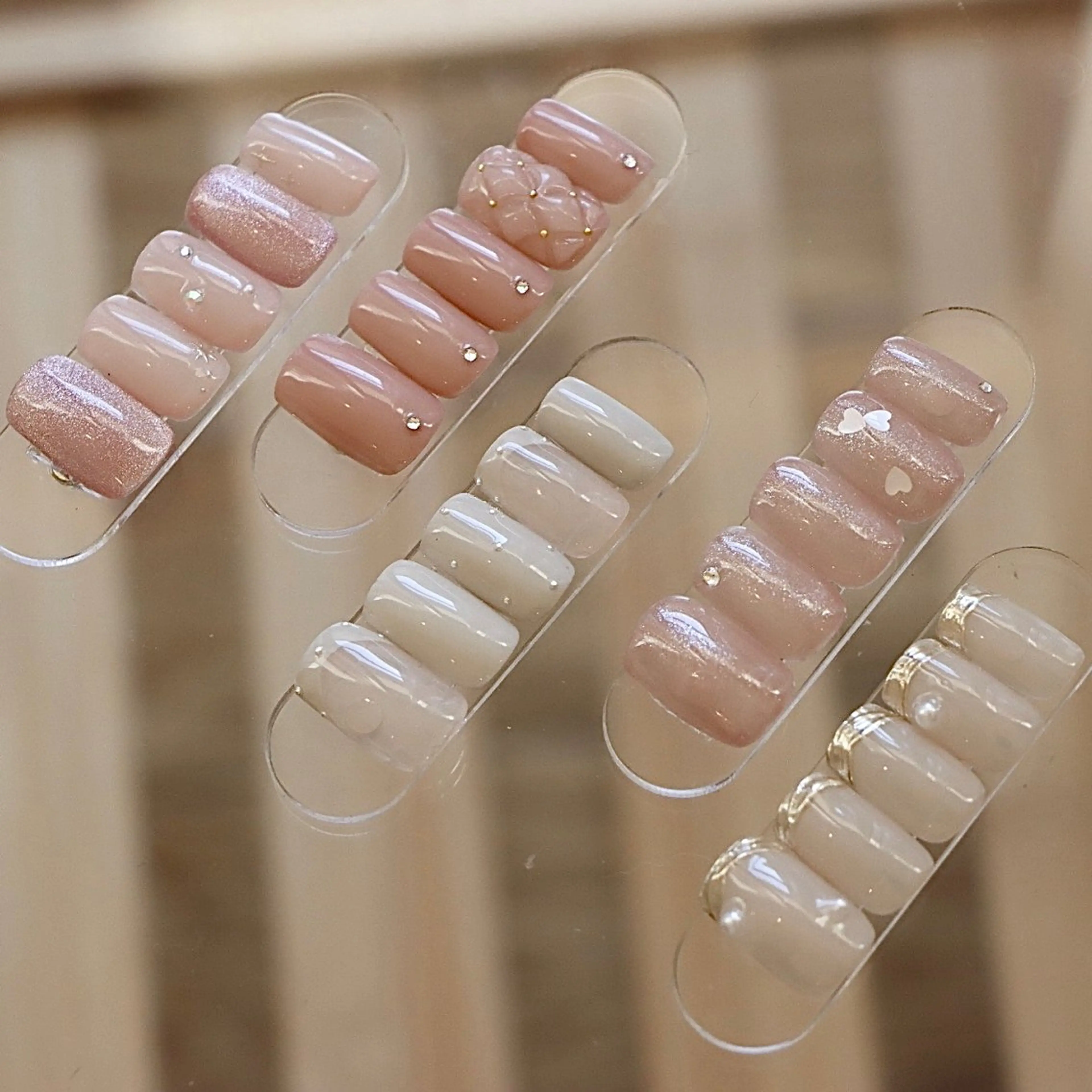 ネイル ブルー フットネイル ジェルネイル キラキラネイル 韓国ネイル RooM -mizuki-のネイルデザイン