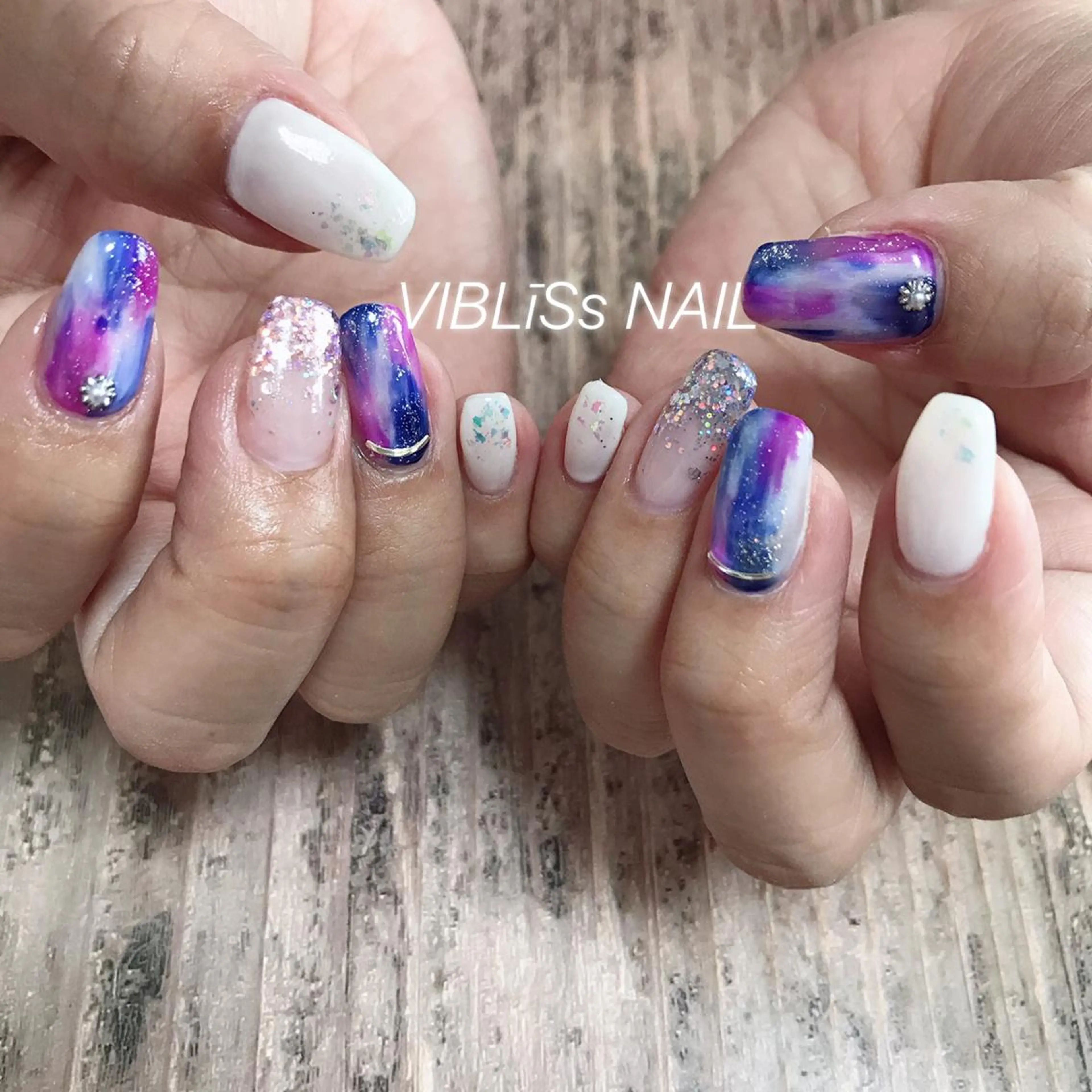 ネイル ハンドネイル VIBLīSs nailのネイルデザイン