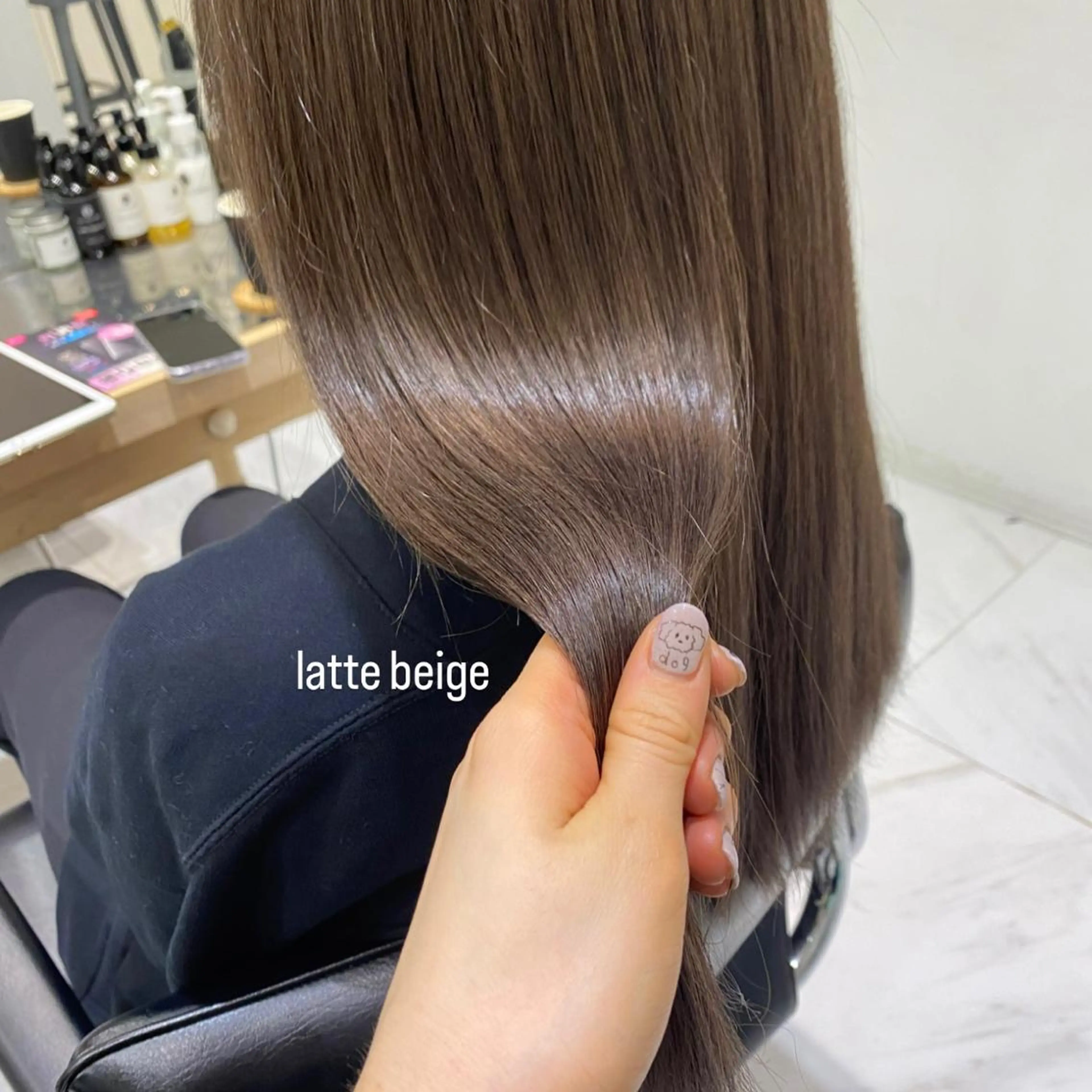 ロング カラー ベージュカラー ブリーチ 透明感カラー ダブルカラー ラテベージュ 艶感/ナチュラル 🌿マアヤのヘアスタイル