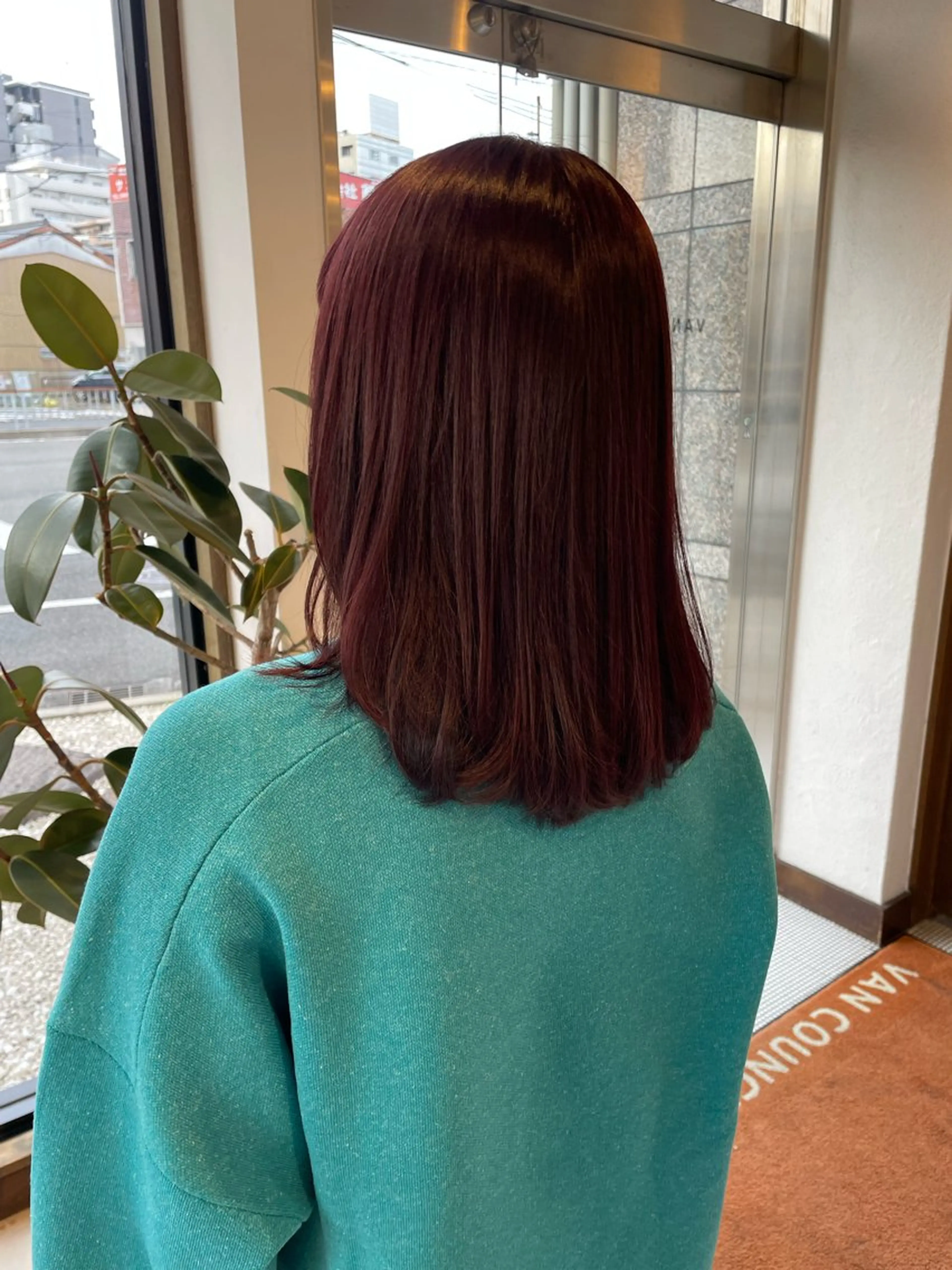 セミロング カラー 山田 怜央のヘアスタイル