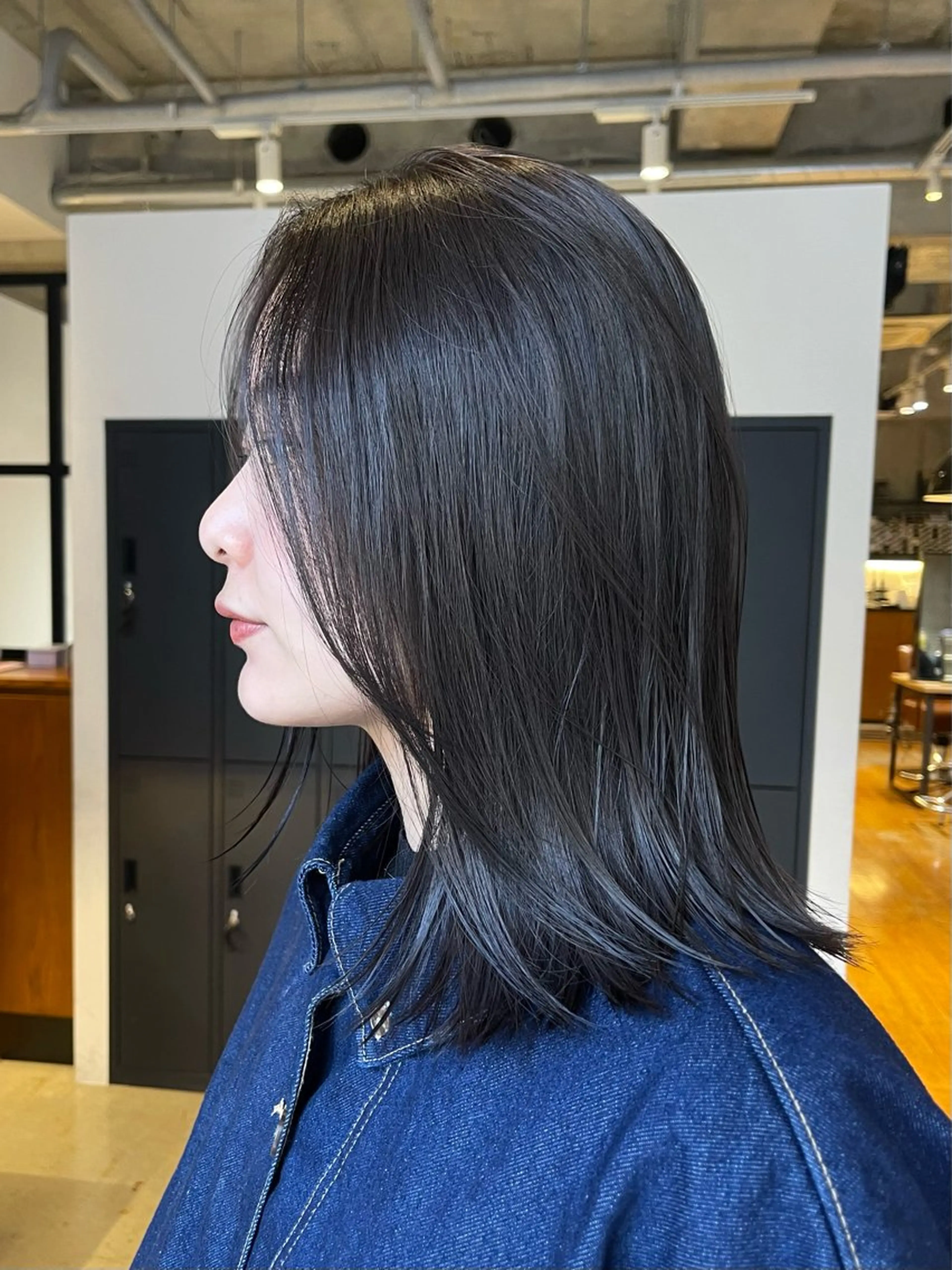 ミディアム カラー カット ヘアカラー トリートメント 🫧うる艶レイヤー /グレージュ🪐リサのヘアスタイル