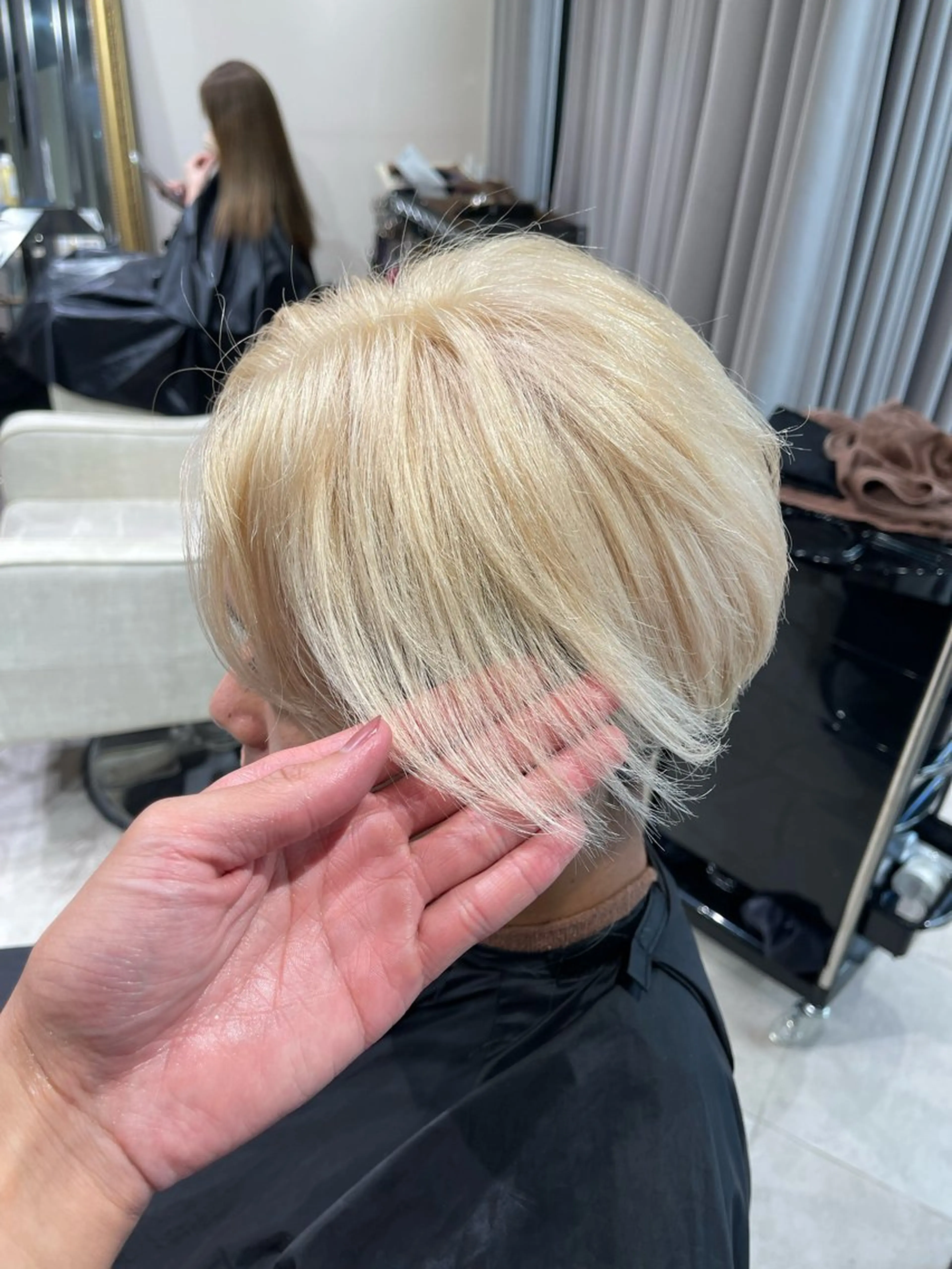 メンズ メンズブリーチ メンズハイライト メンズハイトーン メンズインナーカラー メンズ韓国風 ヘアカラー ブリーチ🔥ベージュ /グレー/daikiのヘアスタイル