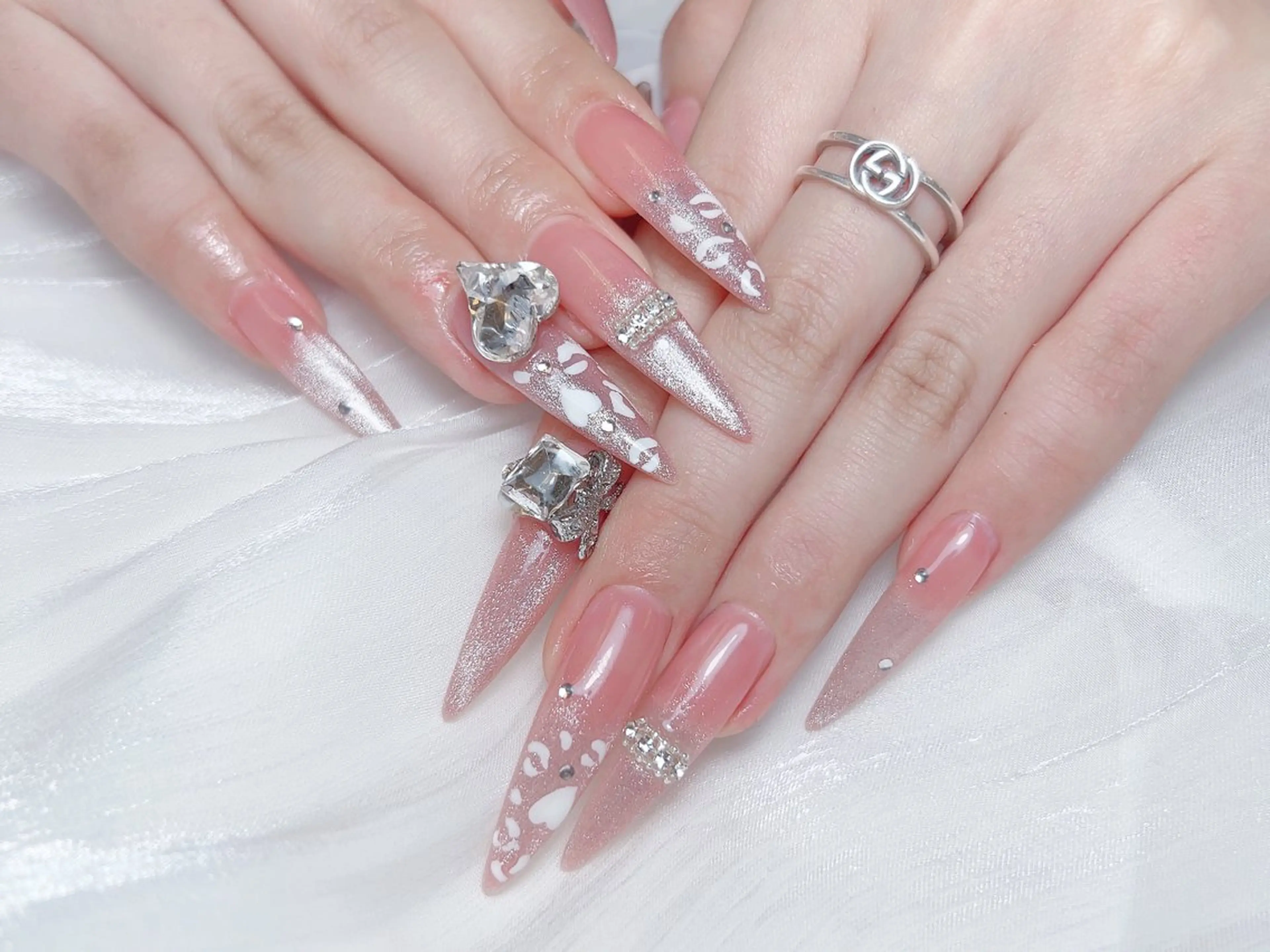ネイル ハンドネイル 🎀Ｍ nails✨ ビューティーのネイルデザイン