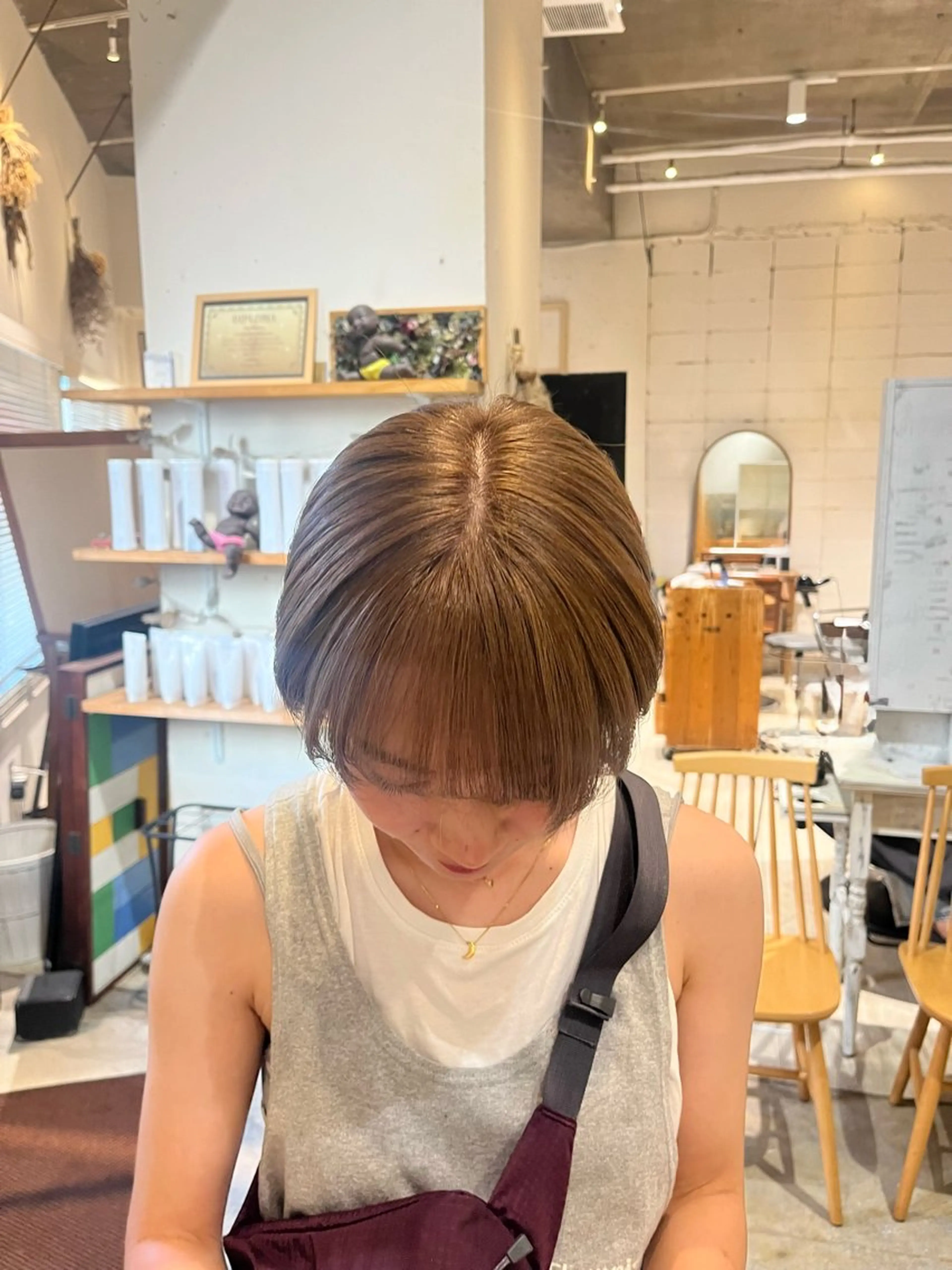 ショート カラー ブリーチ ダブルカラー グレージュ オリーブグレージュ オリーブグレー ヘアカラー さとう ちほみ🐼のヘアスタイル