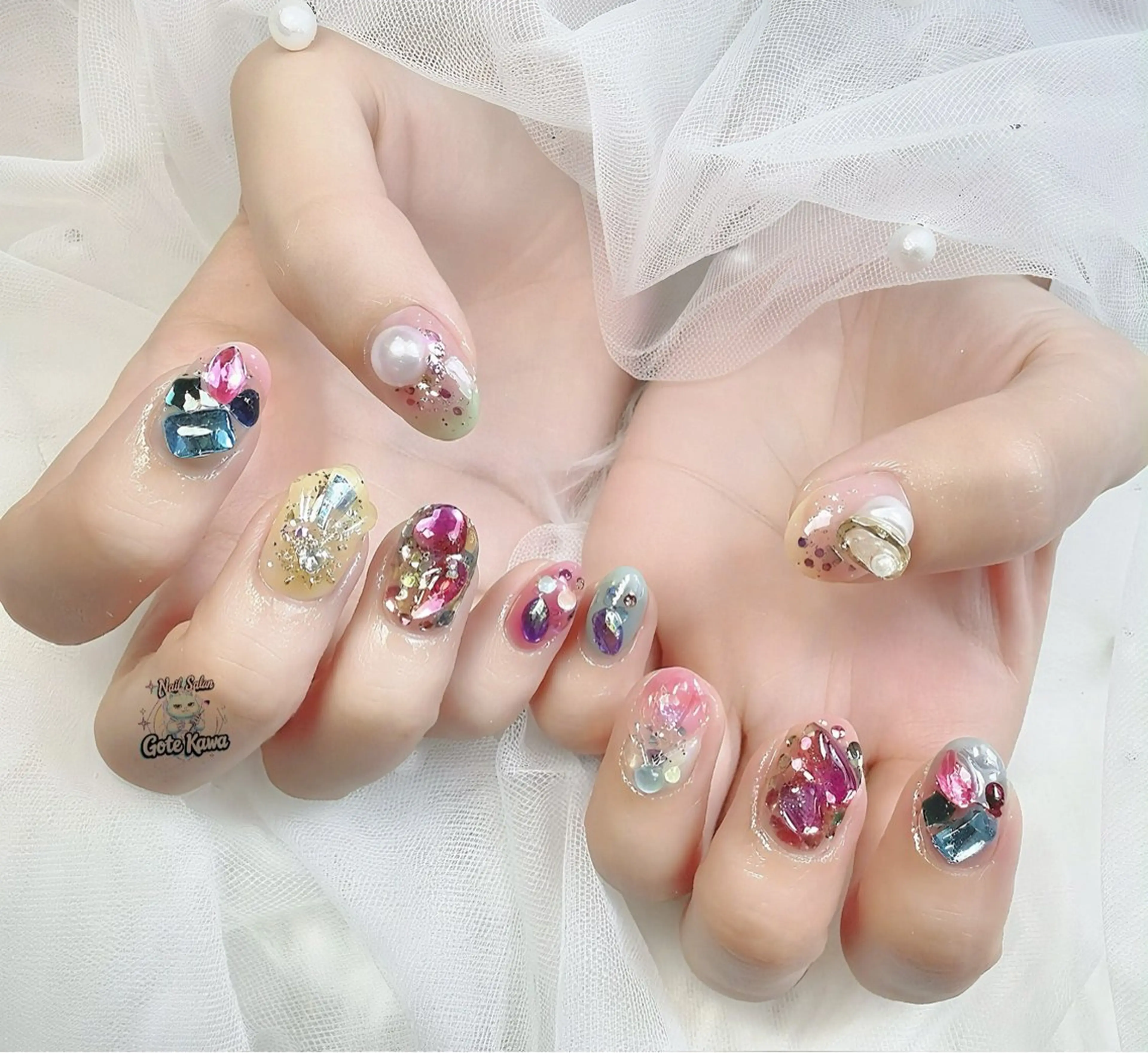 ネイル キラキラネイル ハンドネイル ハンドケア Gote Kawa nail salonのネイルデザイン