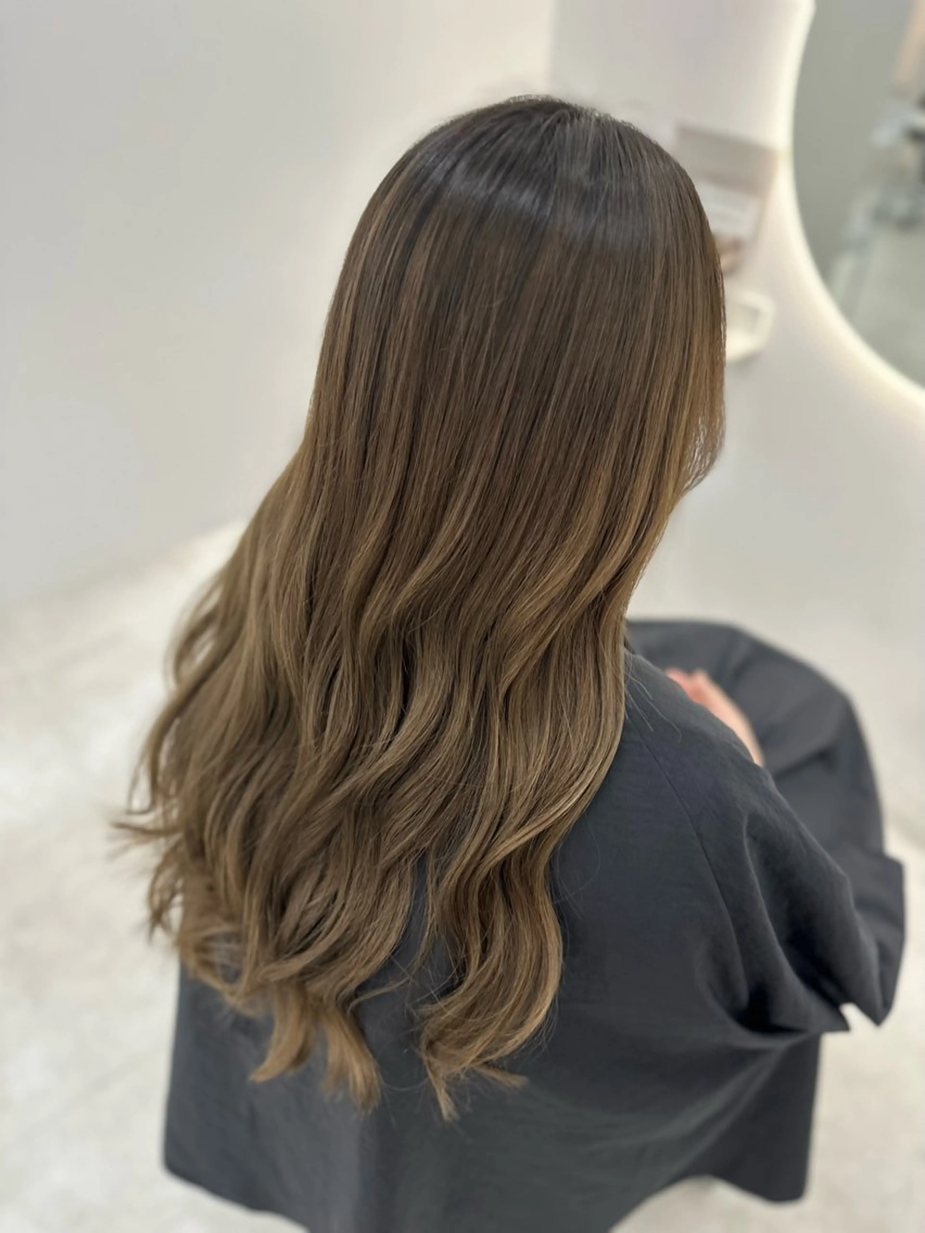 ロング aini上本町 吉元直明のヘアスタイル