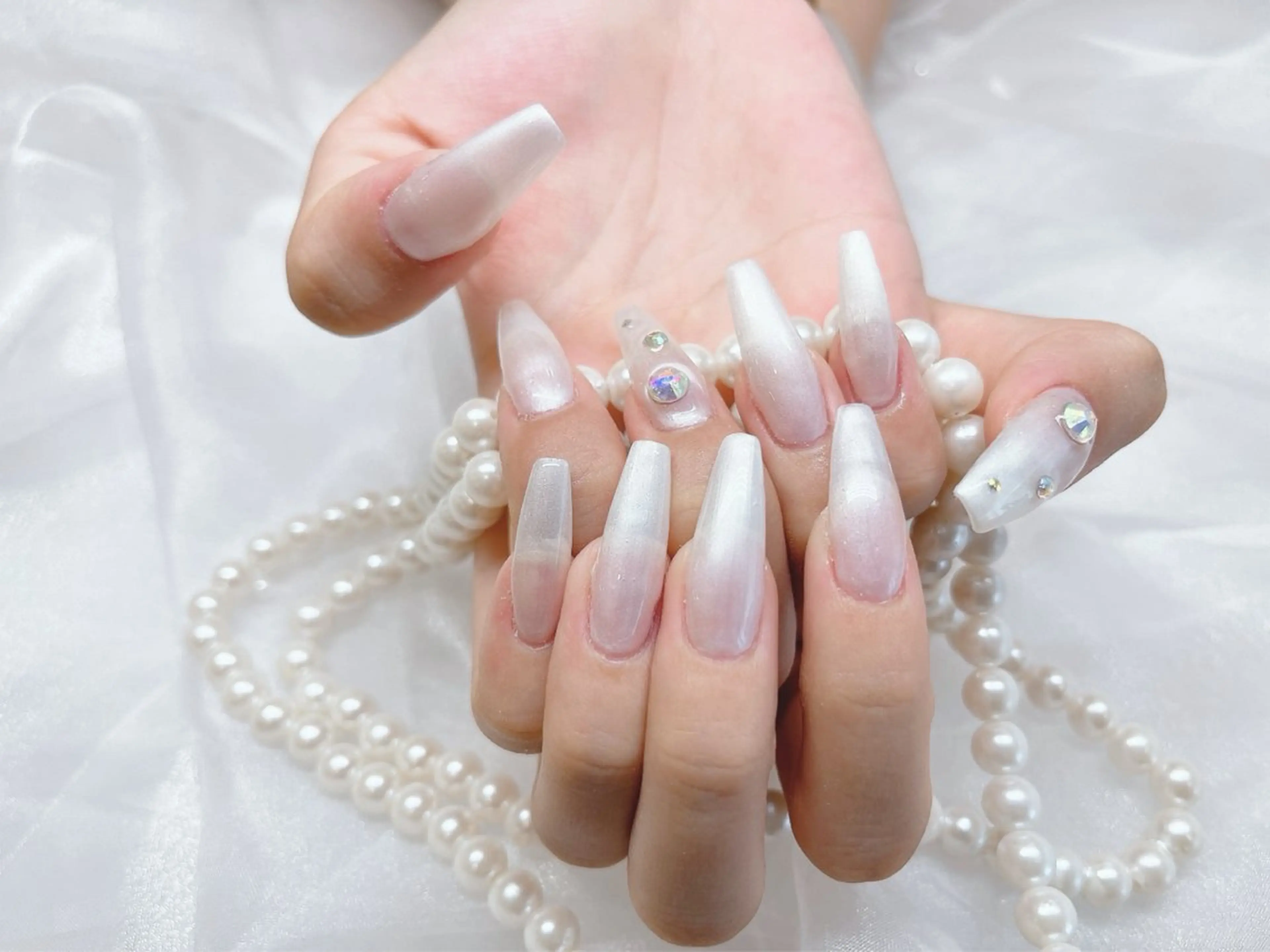 ✋手🔰練習モデル🦋初回ジェルオフ無料‼️ミラーフレンチ💅ベースの色も選べます‼️【すぐ予約OK💫💫】の写真