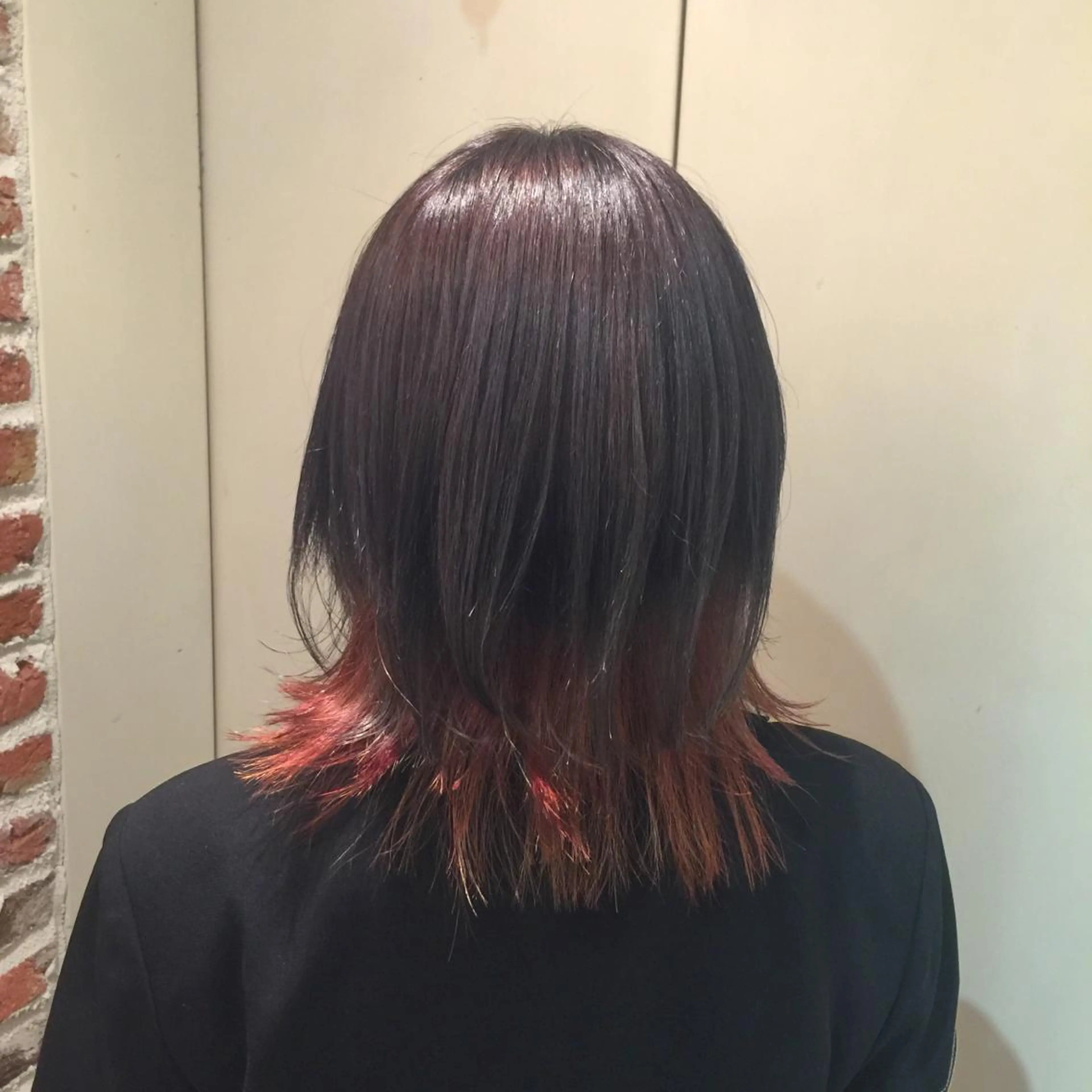 ミディアム カラー インナーカラー ウルフカット ホワイト&レイヤーカ ットエクステ長畠俊輔のヘアスタイル