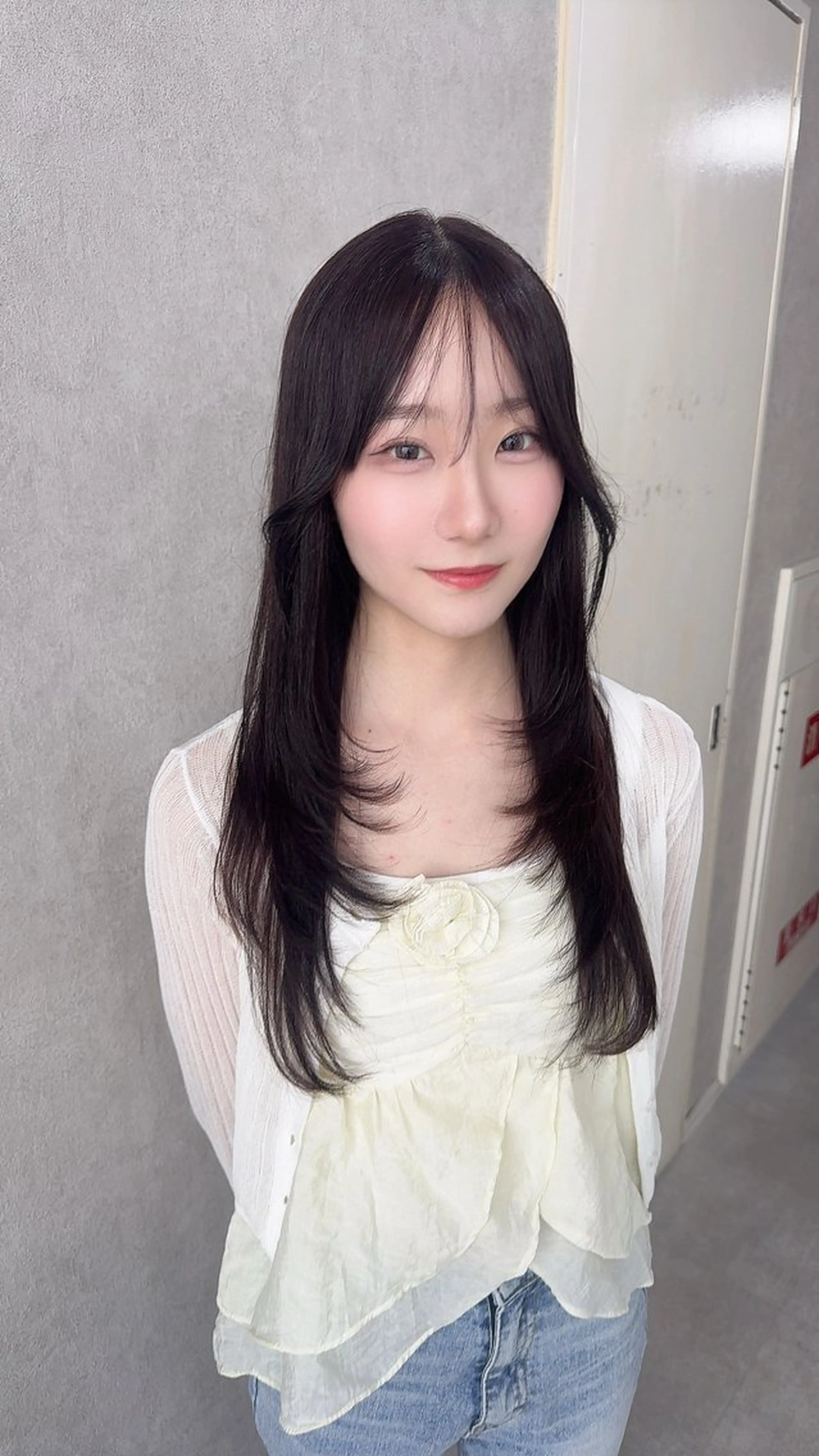 ロング カラー アッシュ アッシュブラウン ベージュカラー 黒髪 ブリーチ 赤み無し柔らかカラー 【梅田】madokaのヘアスタイル