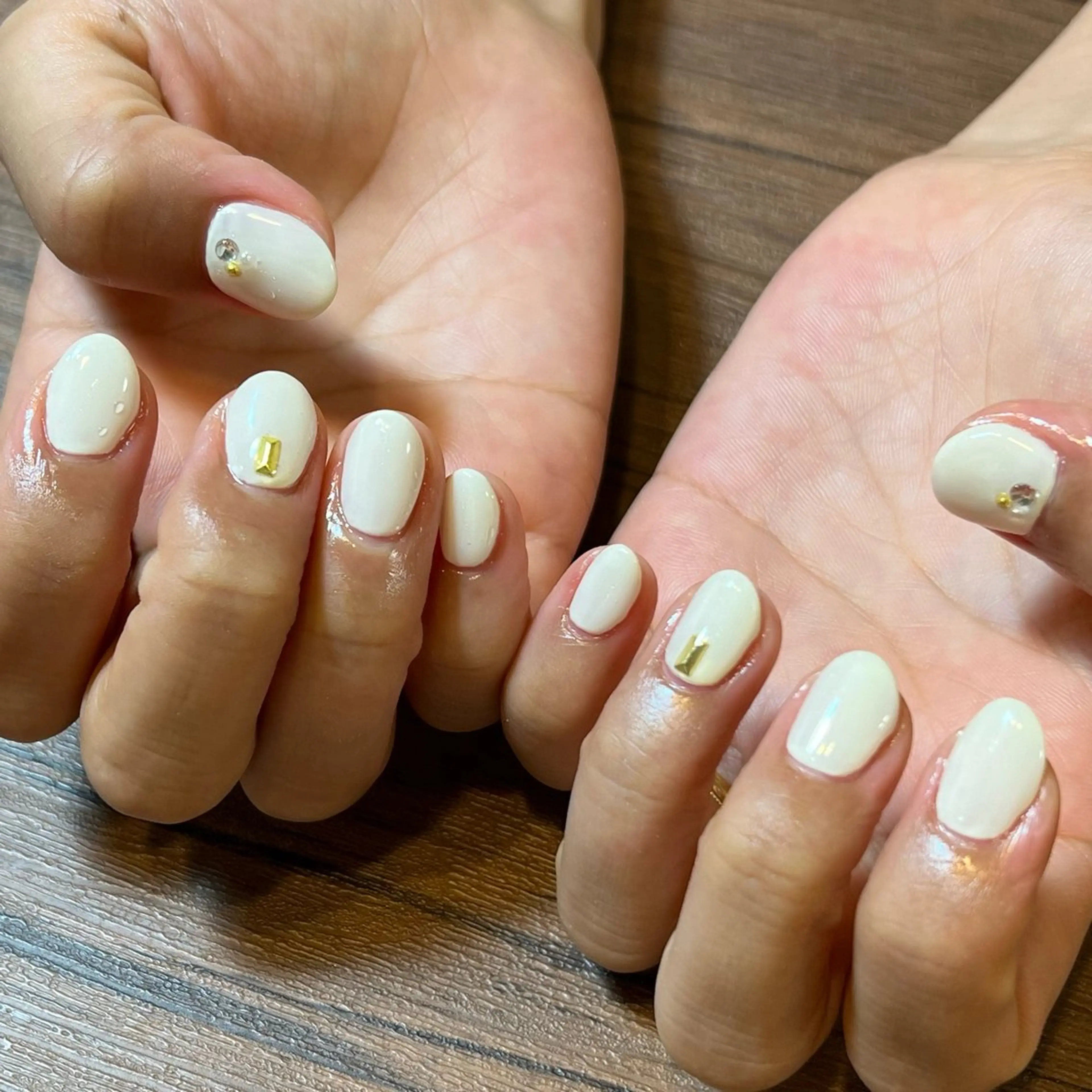 ネイル HENRIETTA NAILSALONのネイルデザイン