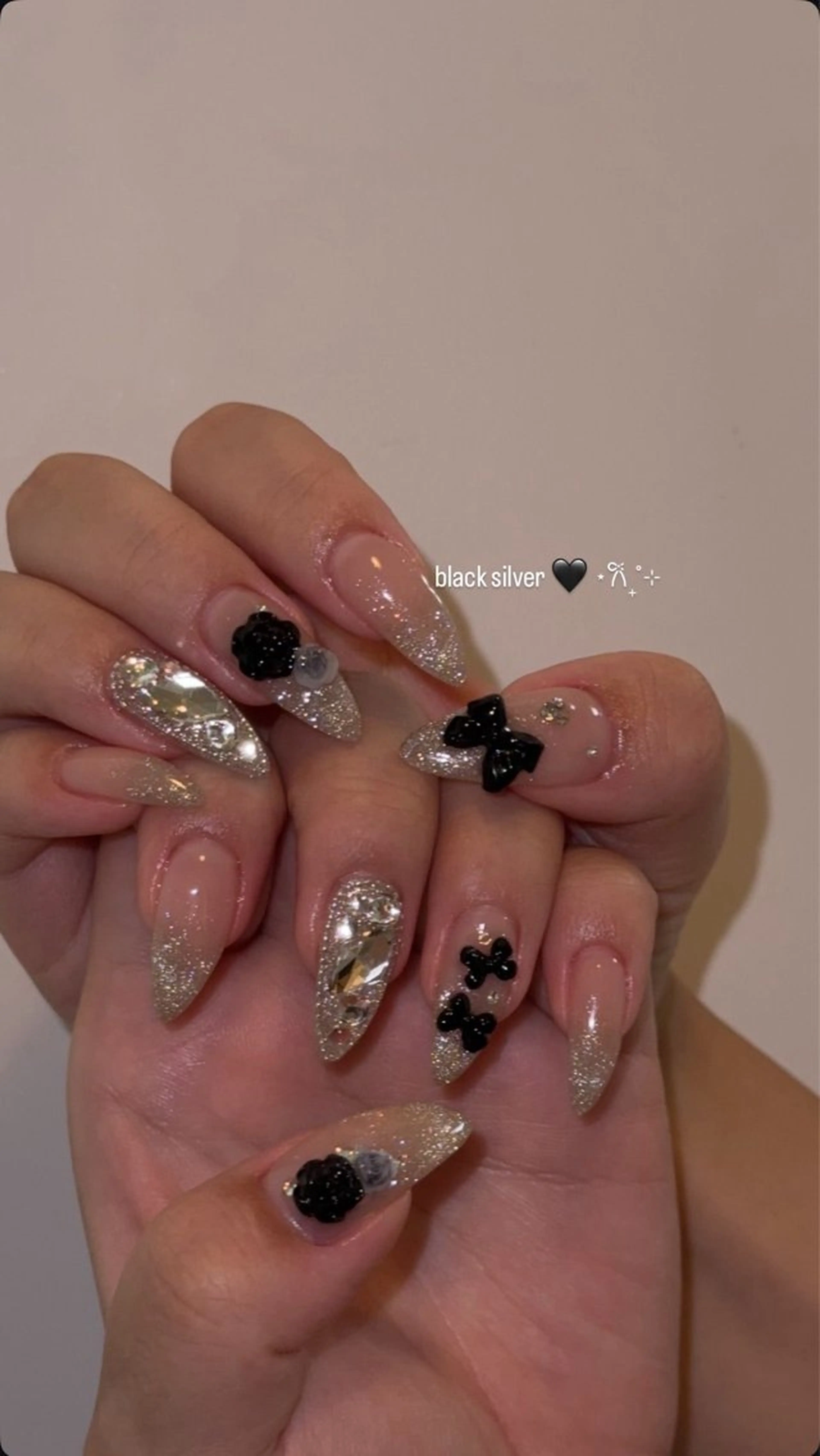 ネイル フレンチネイル グラデーション 韓国ネイル マグネットネイル ミラーネイル ハンドネイル YURI NAILのネイルデザイン