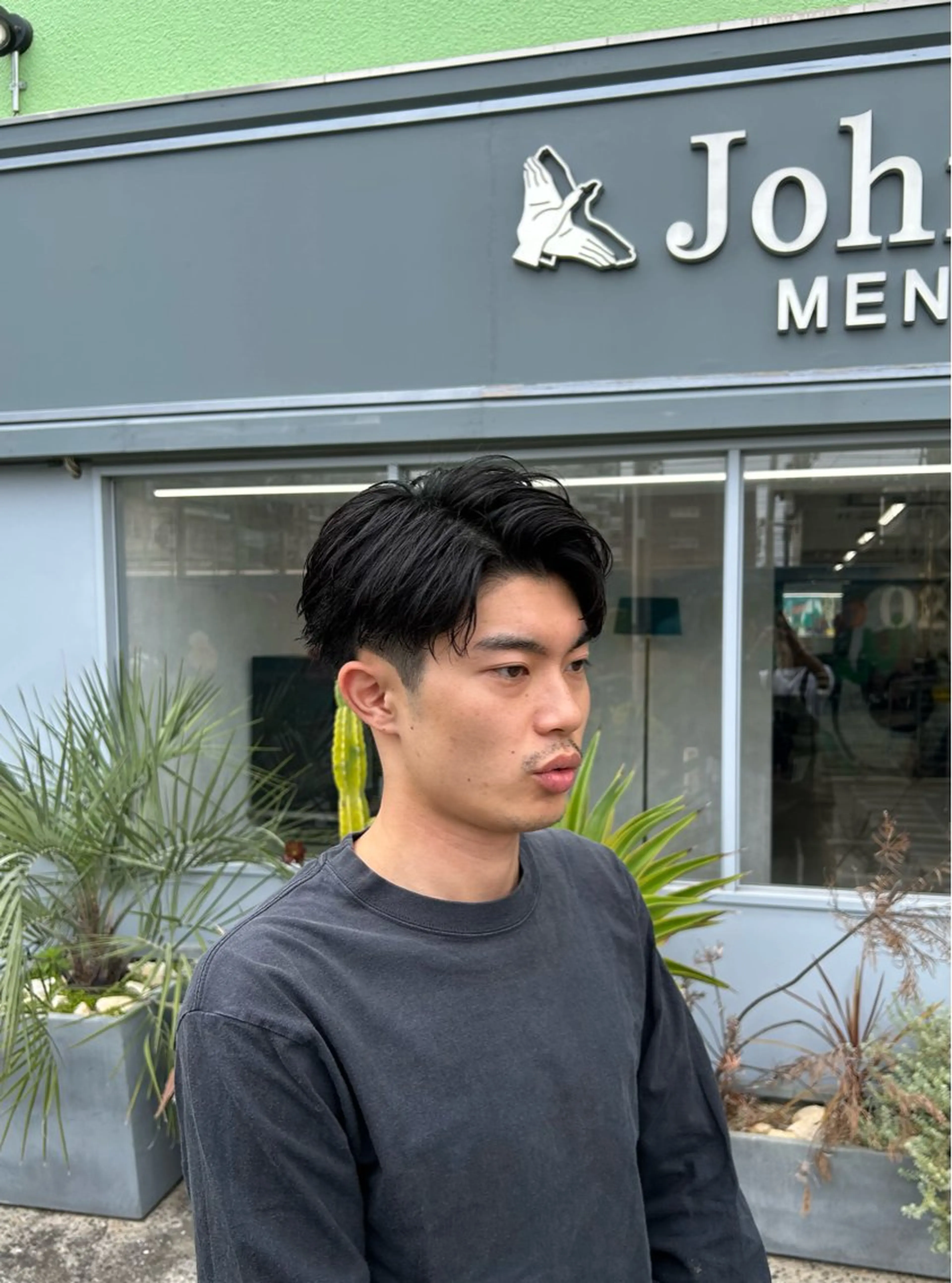 ショート ヘアアレンジ メンズ アップバング ADITION Shinjuku所属・岩城 滉成のヘアスタイル