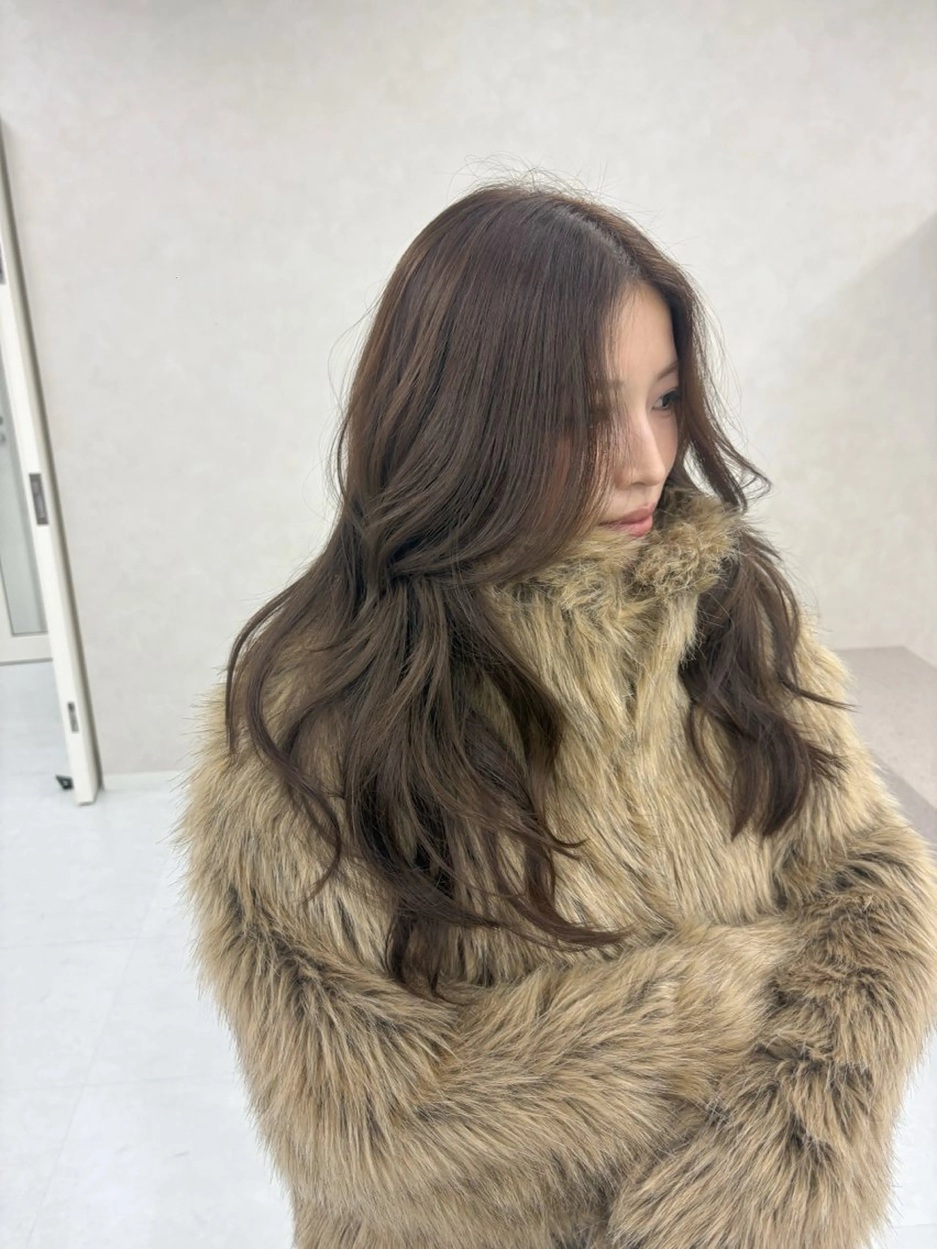 ロング レイヤーカット アイナ🤍レイヤー カット/透明感ヘアのヘアスタイル