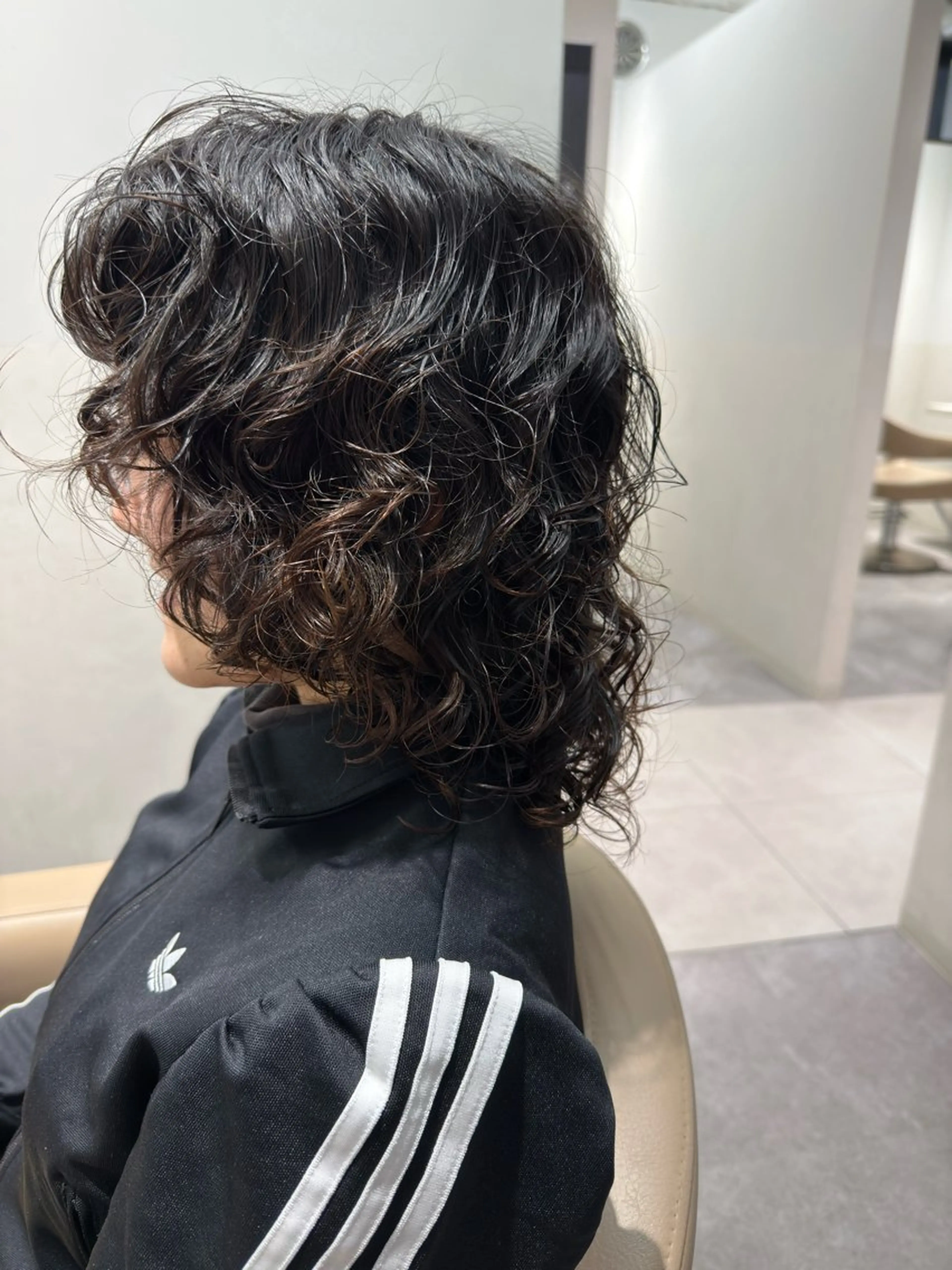 ミディアム パーマ ミディアムパーマ ウルフカット 🍇おぐら めぐみ🍇のヘアスタイル