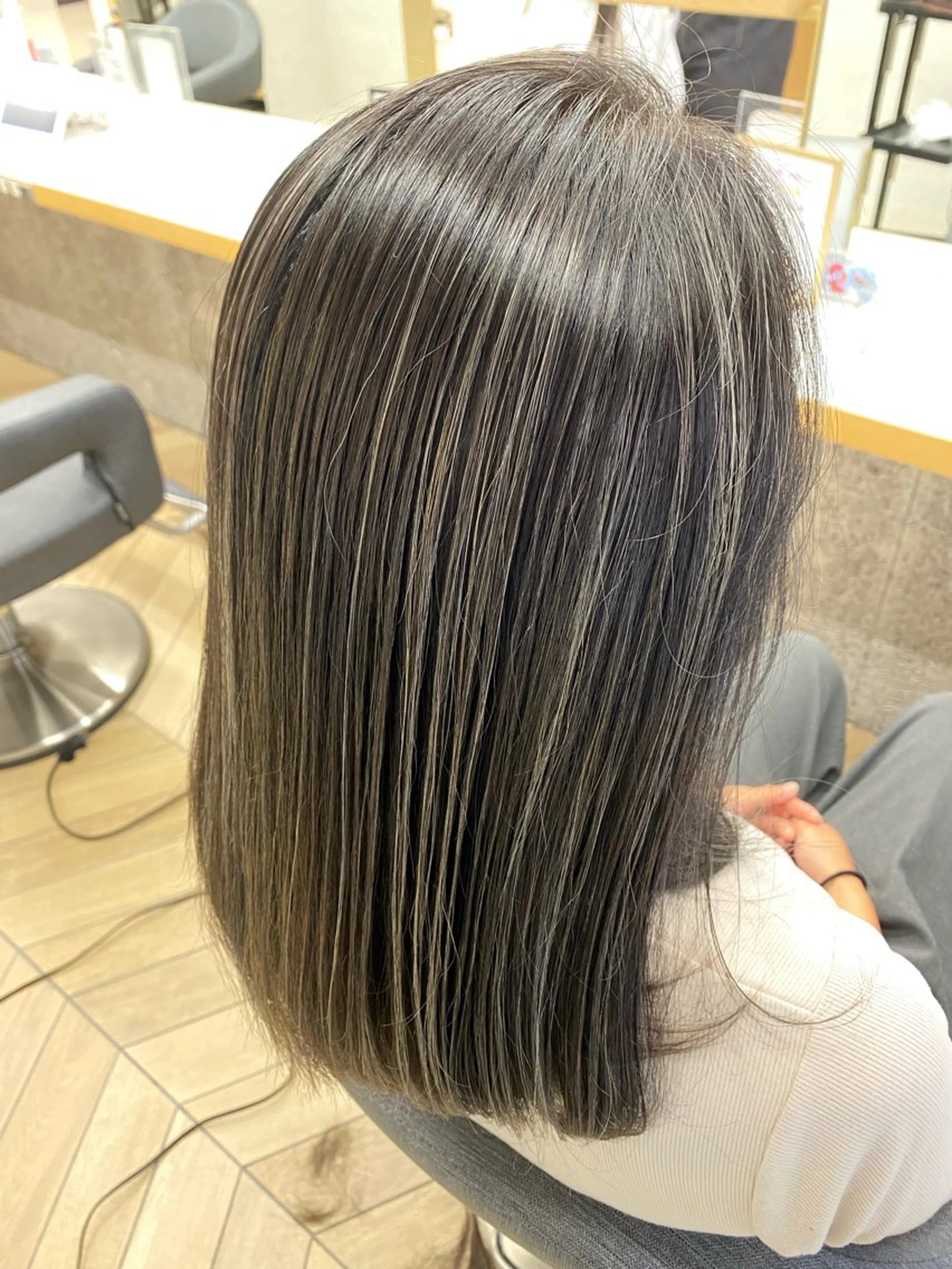 ミディアム カラー カット ヘアカラー トリートメント ショート/似合わせ/ オクズミ ジュンのヘアスタイル