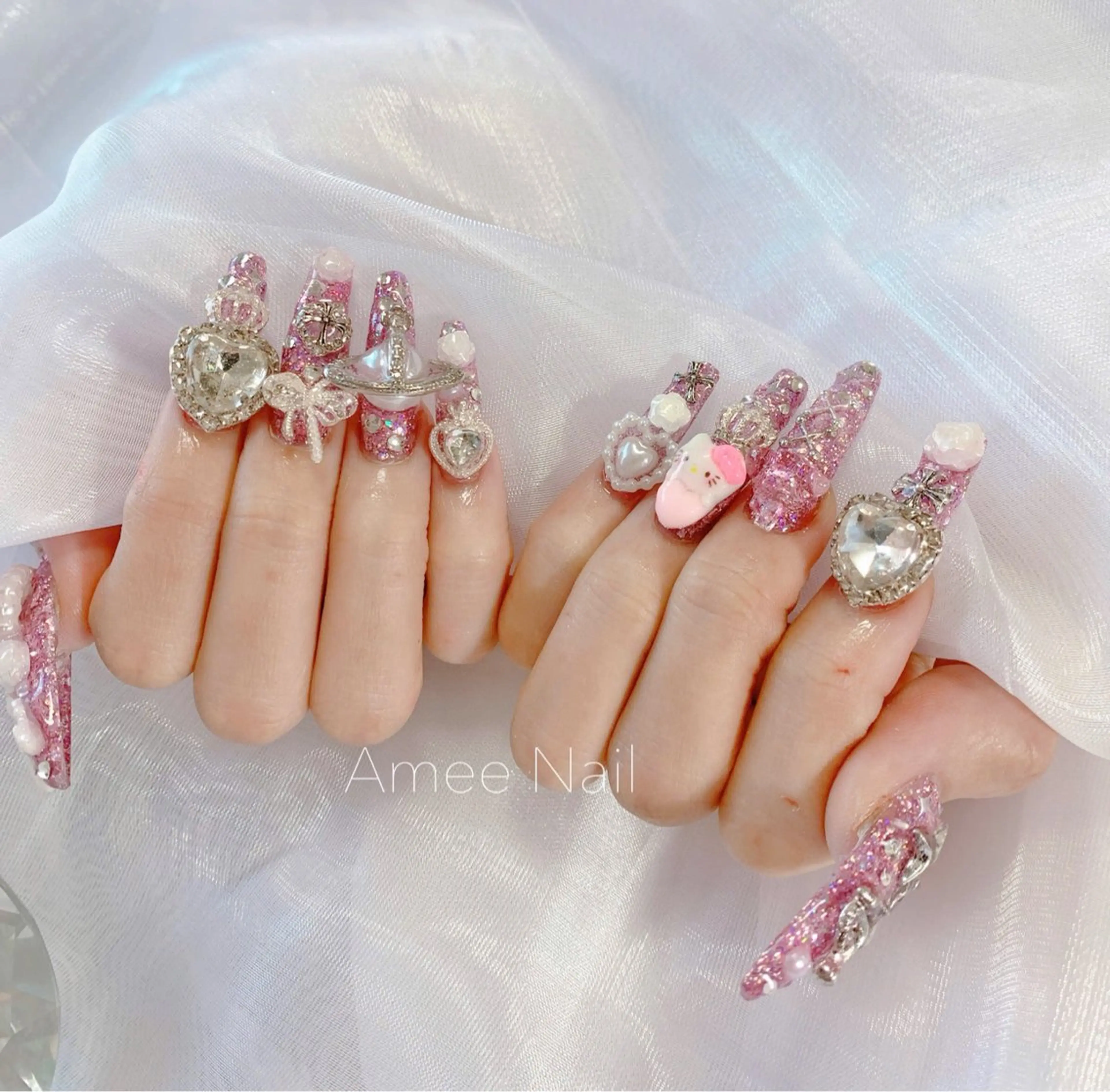 ネイル オーロラネイル クリアネイル フラッシュネイル ジェルネイル グラデーション ハンドネイル Amee Nail Salonのネイルデザイン