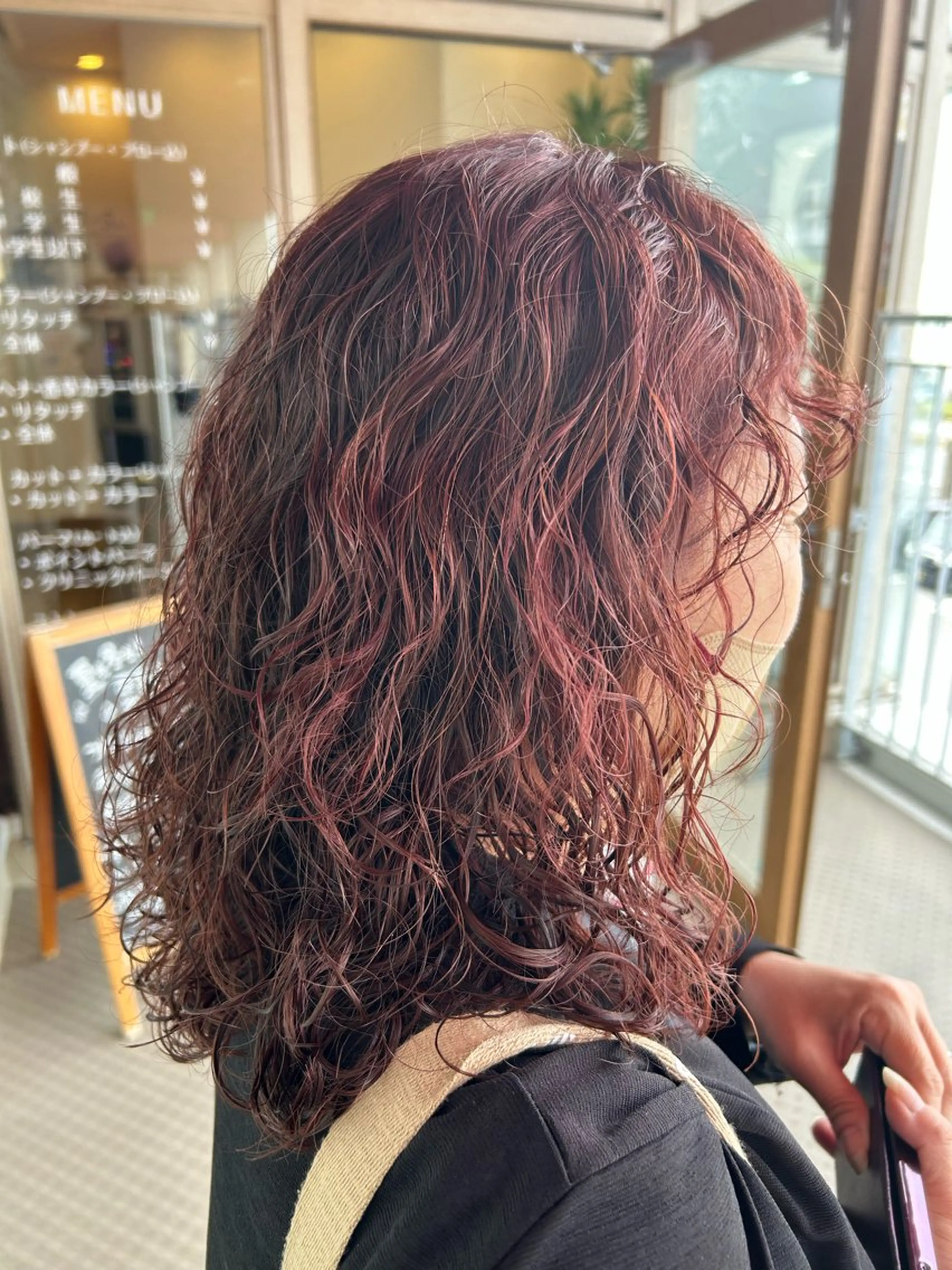 カラー パーマ KUDAKA MOMOKOのヘアスタイル