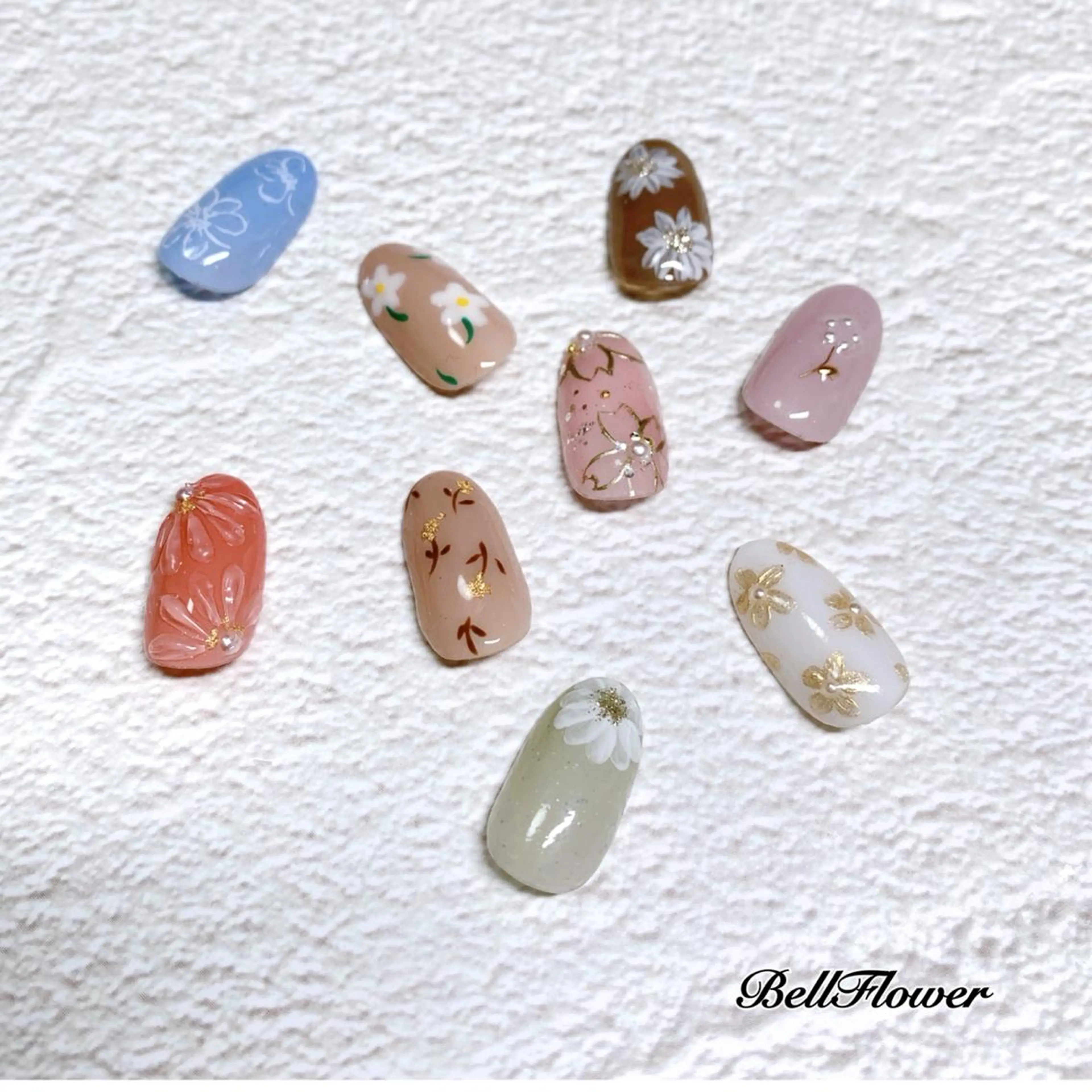 ネイル Bell Flowerのネイルデザイン