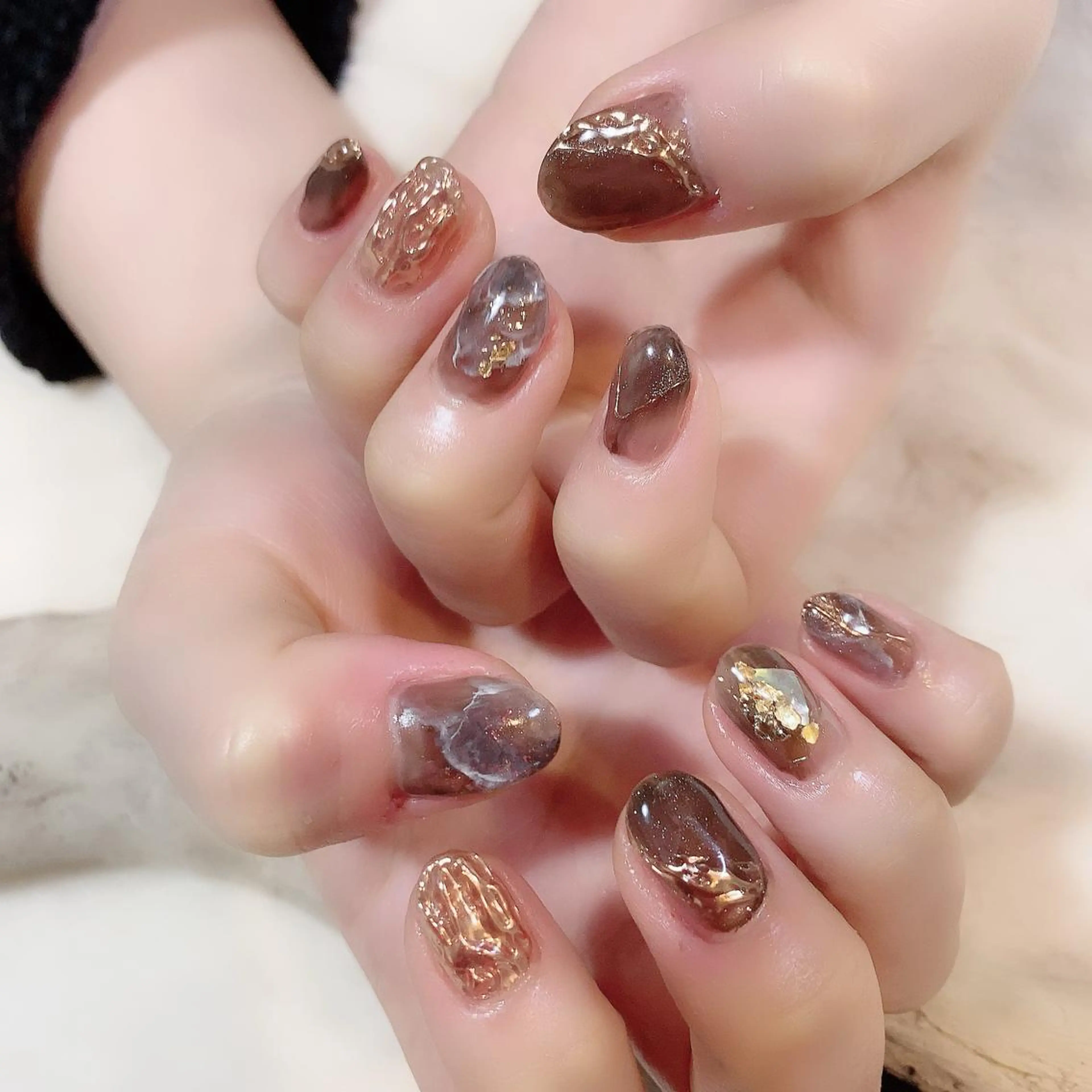 ネイル ブラウン ニュアンスネイル YAS 青柳 安代のネイルデザイン