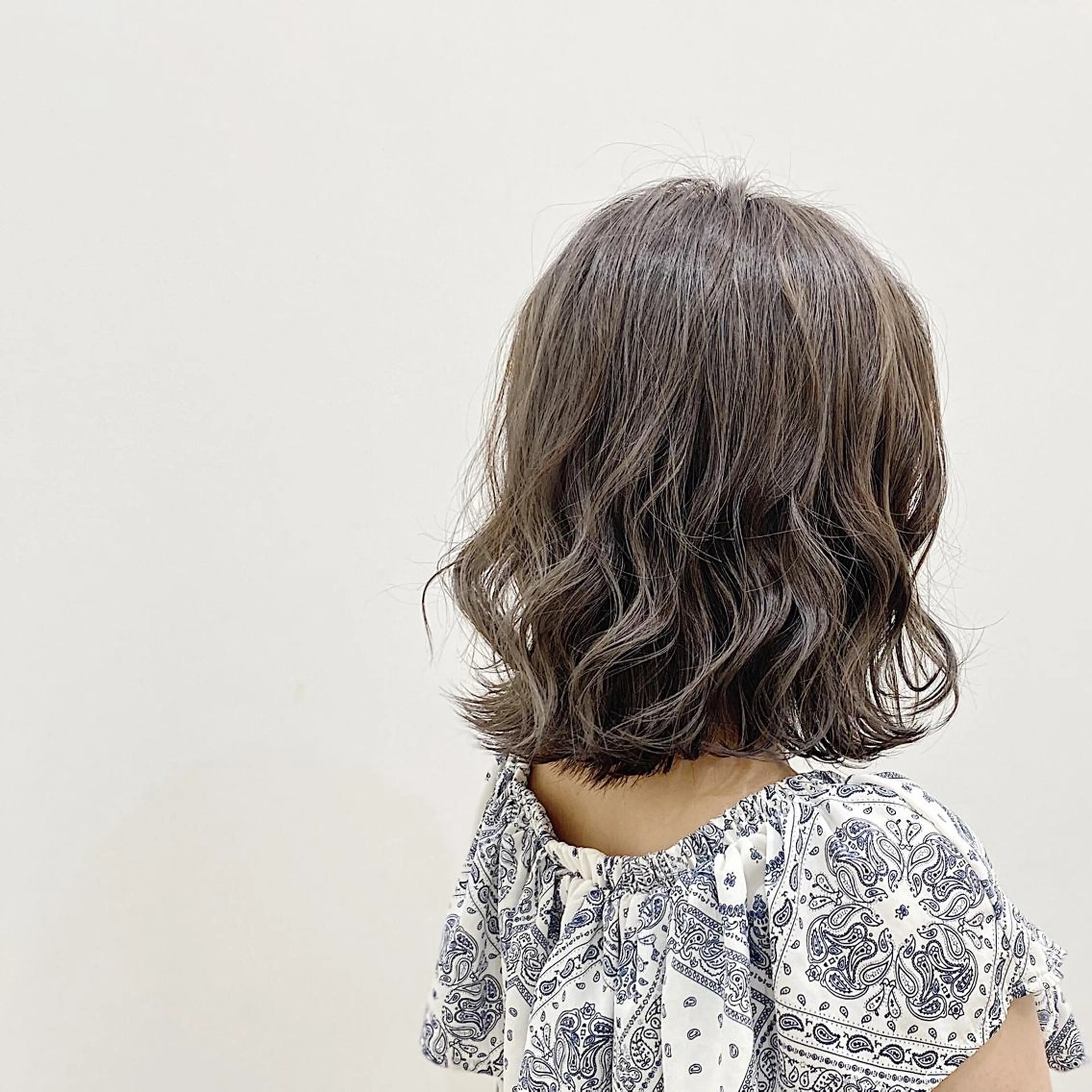 ミディアム カラー グレージュ カーキグレージュ まつげパーマ🩷 pld南草津のマツエク・マツパデザイン