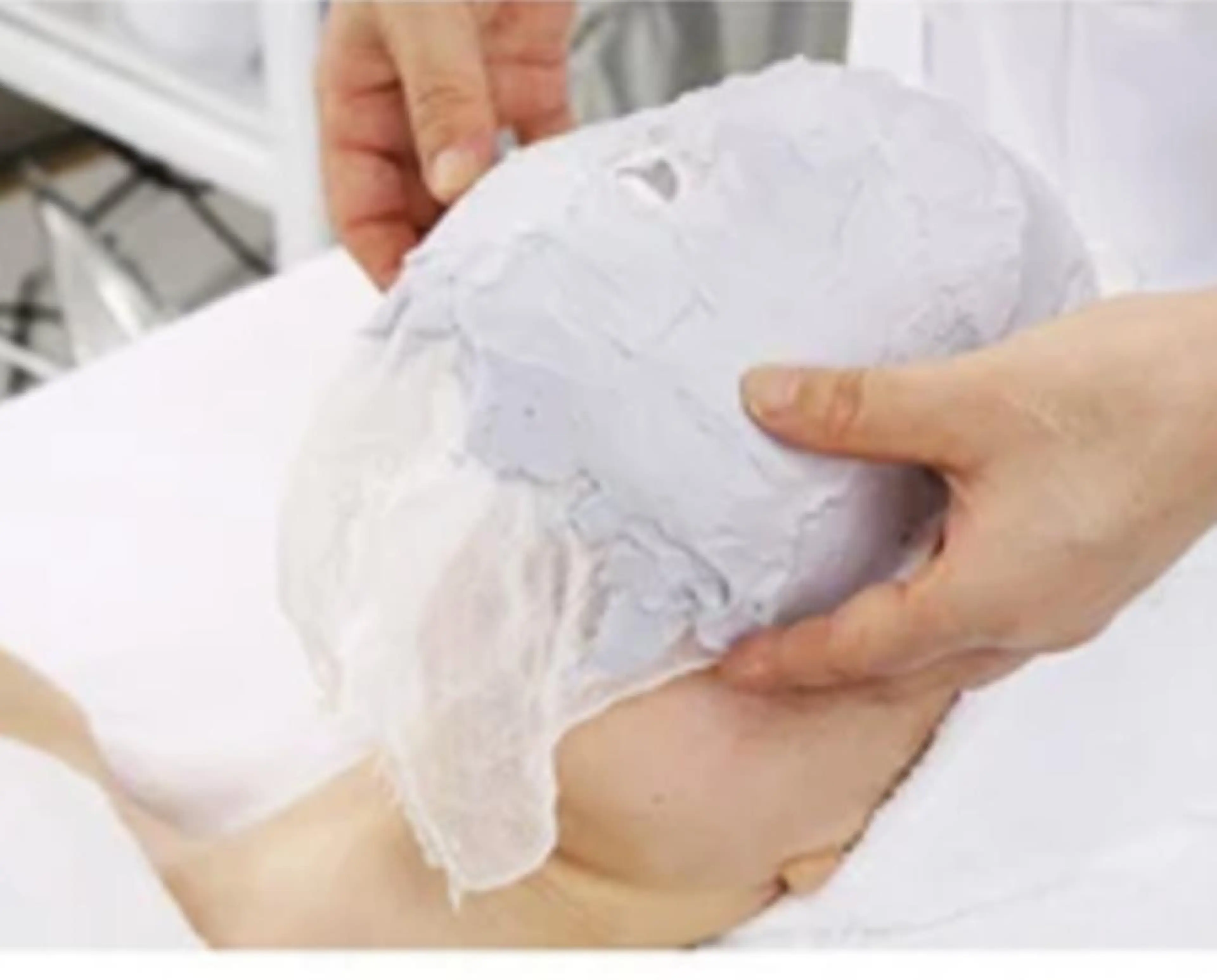 石膏パックフェイシャルエステの写真