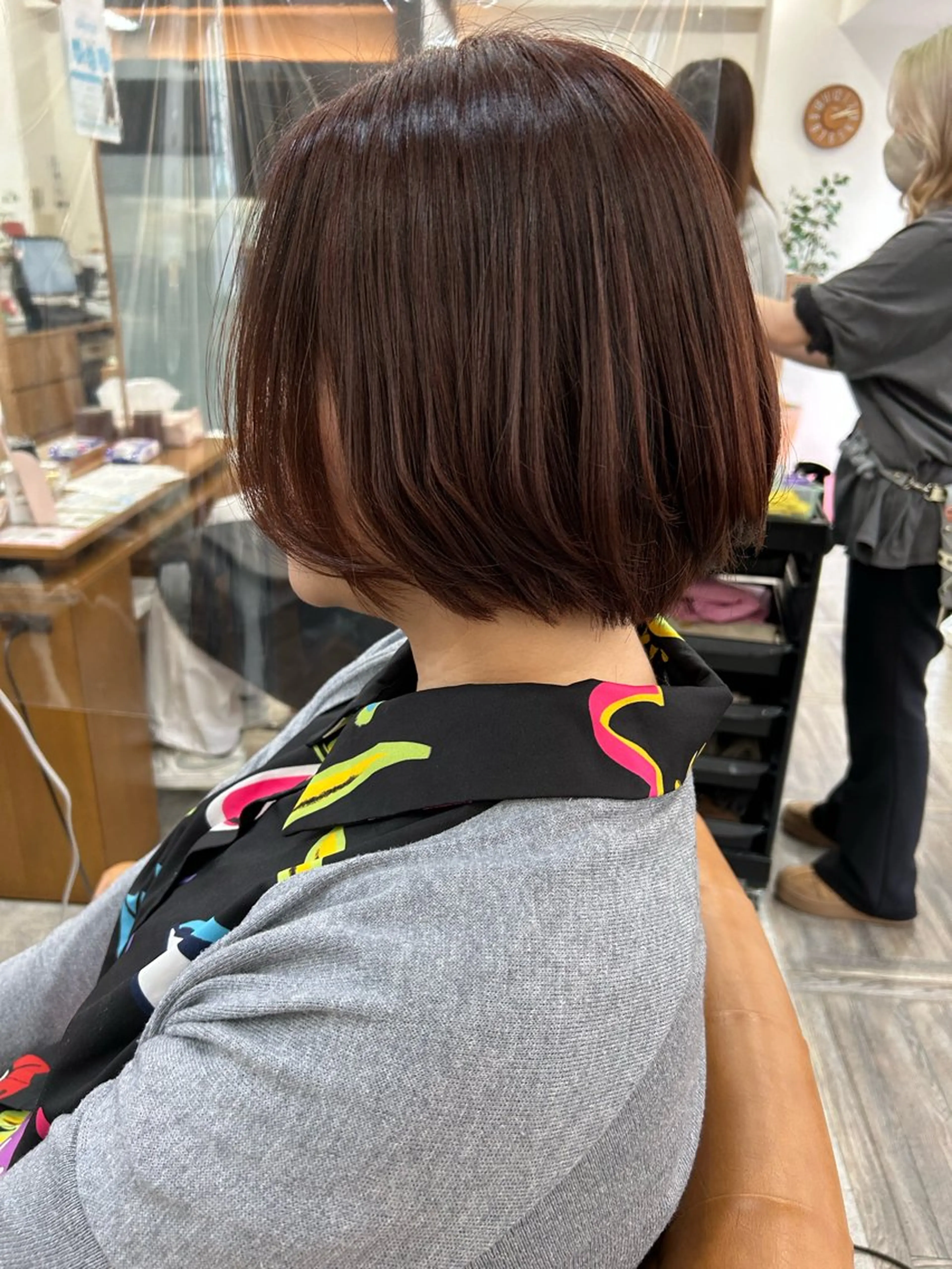 ショート カラー おおた きょうかのヘアスタイル