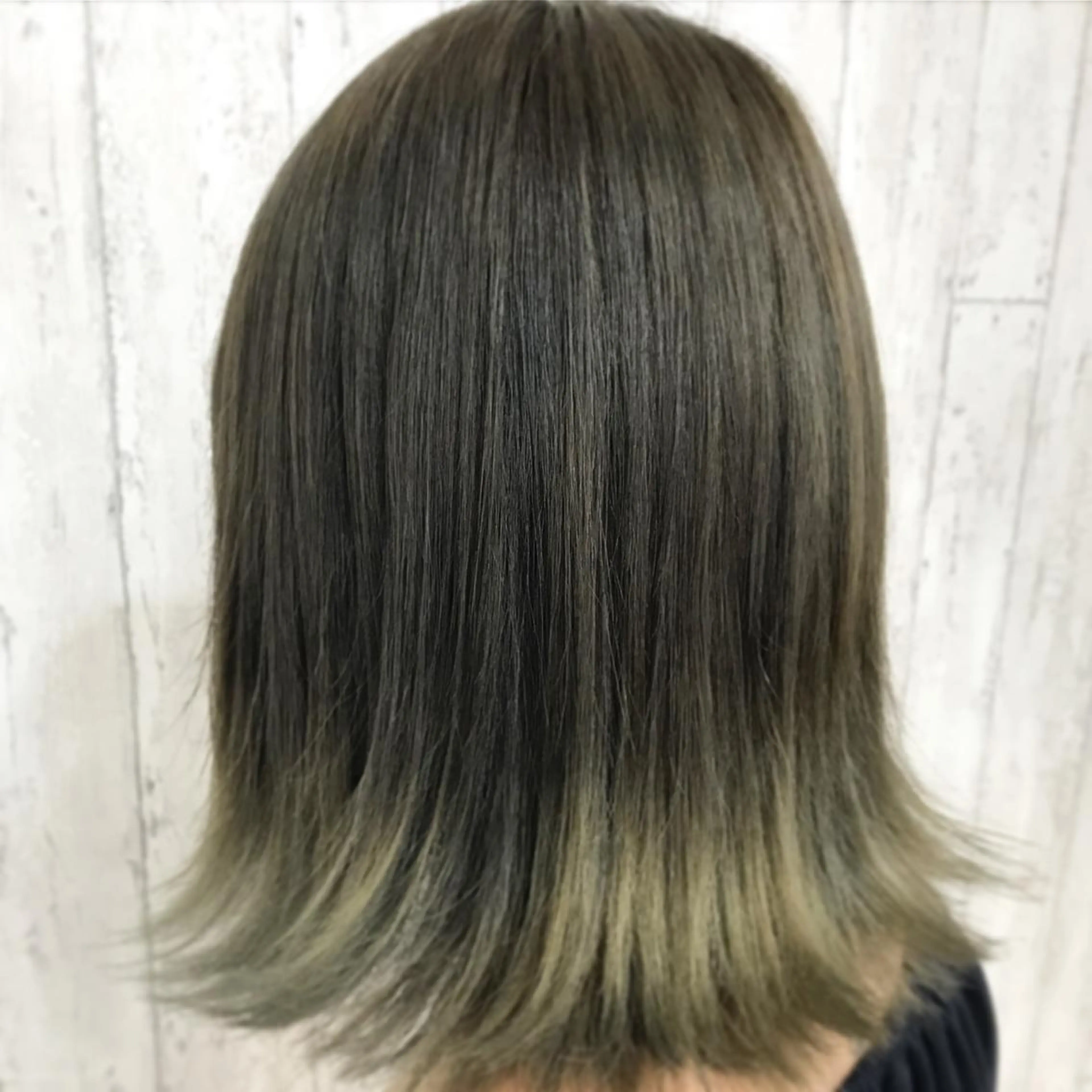 ミディアム カラー アッシュ オリーブアッシュ kazufumi ..のヘアスタイル