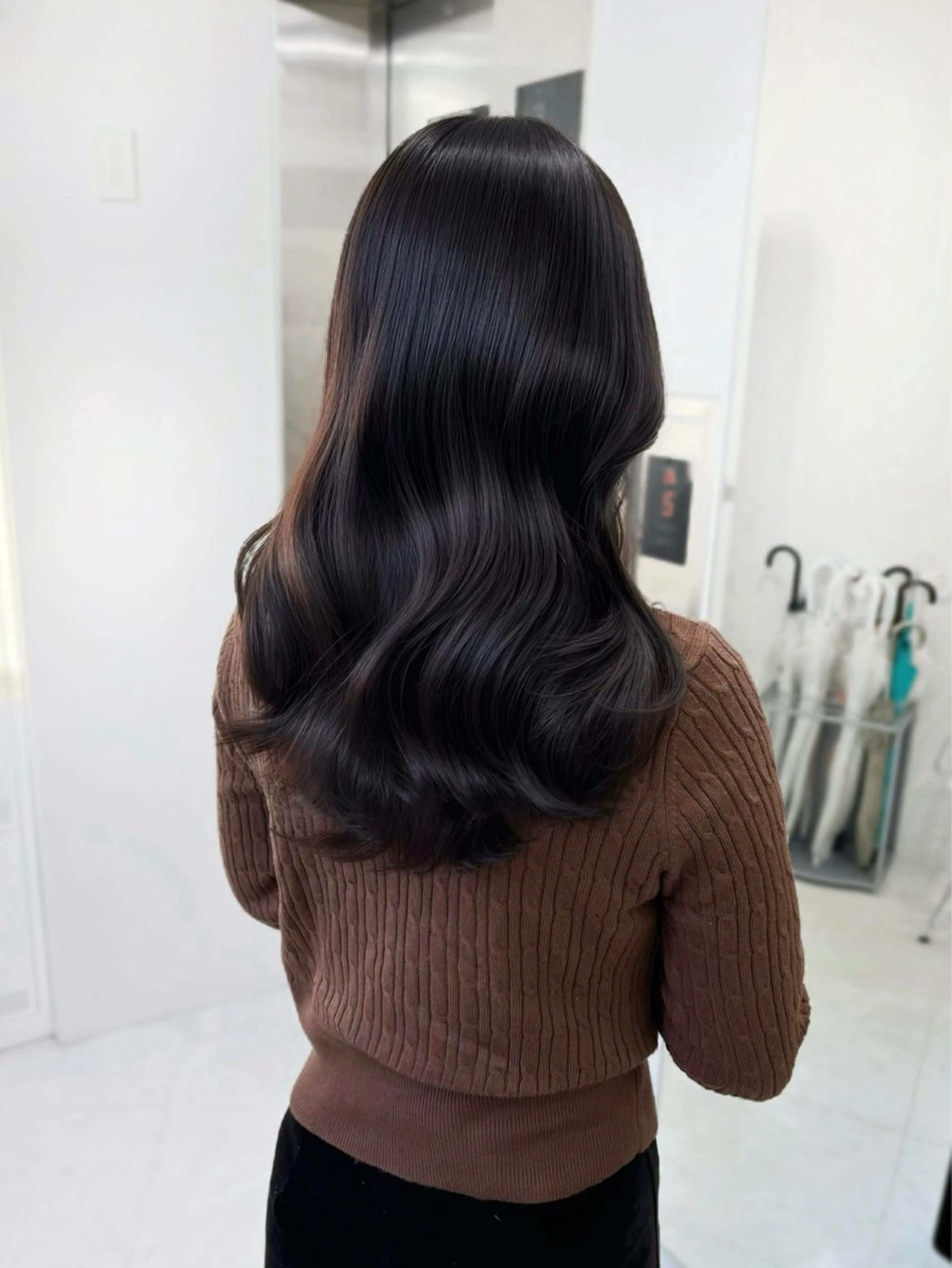 ロング カラー ブラウンカラー チョコレートブラウン レイヤーカット カット ヘアカラー 韓国レイヤー/ 縮毛矯正🎀minaのヘアスタイル