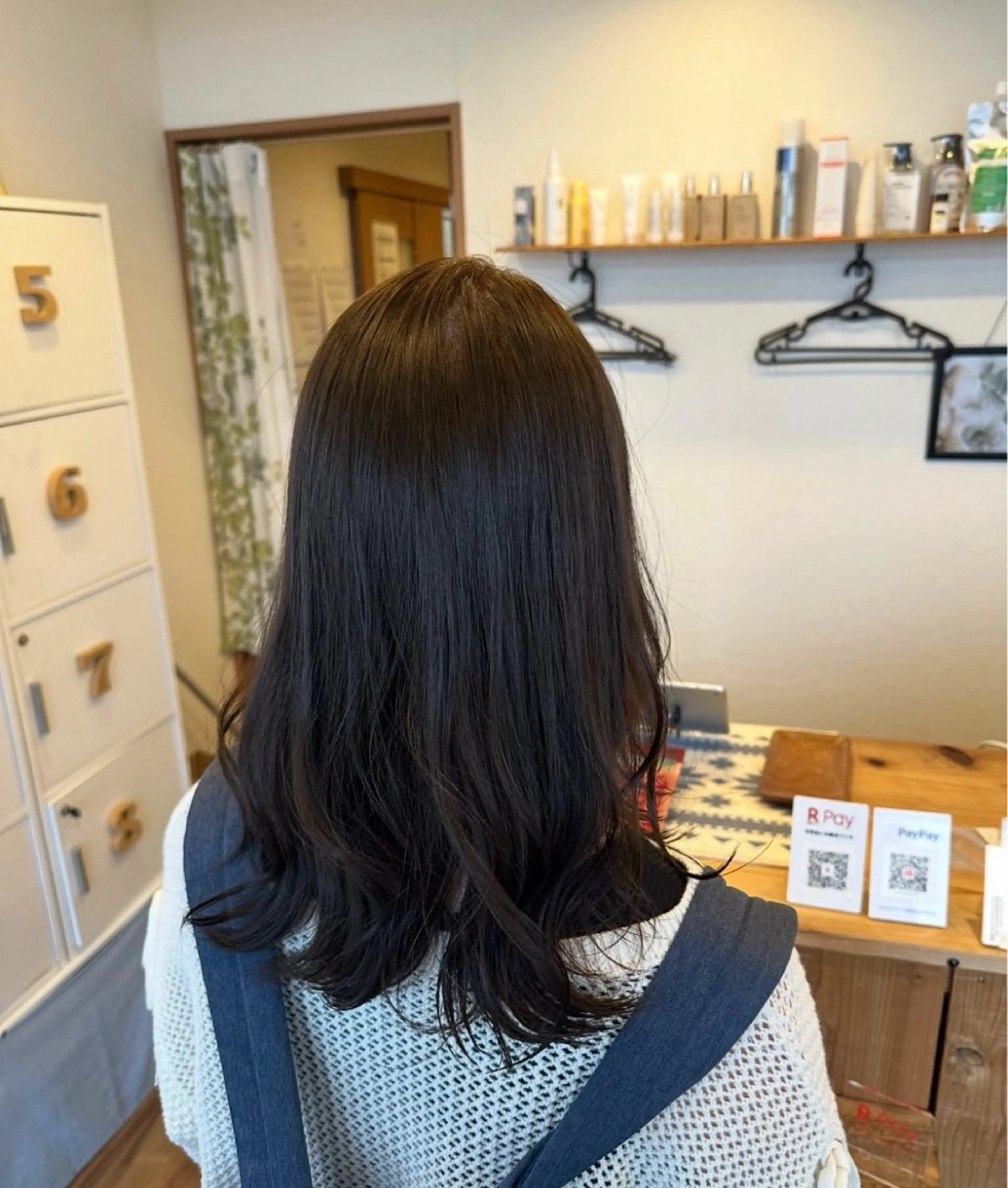 セミロング カット ヘアカラー トリートメント 細貝 舞利のヘアスタイル