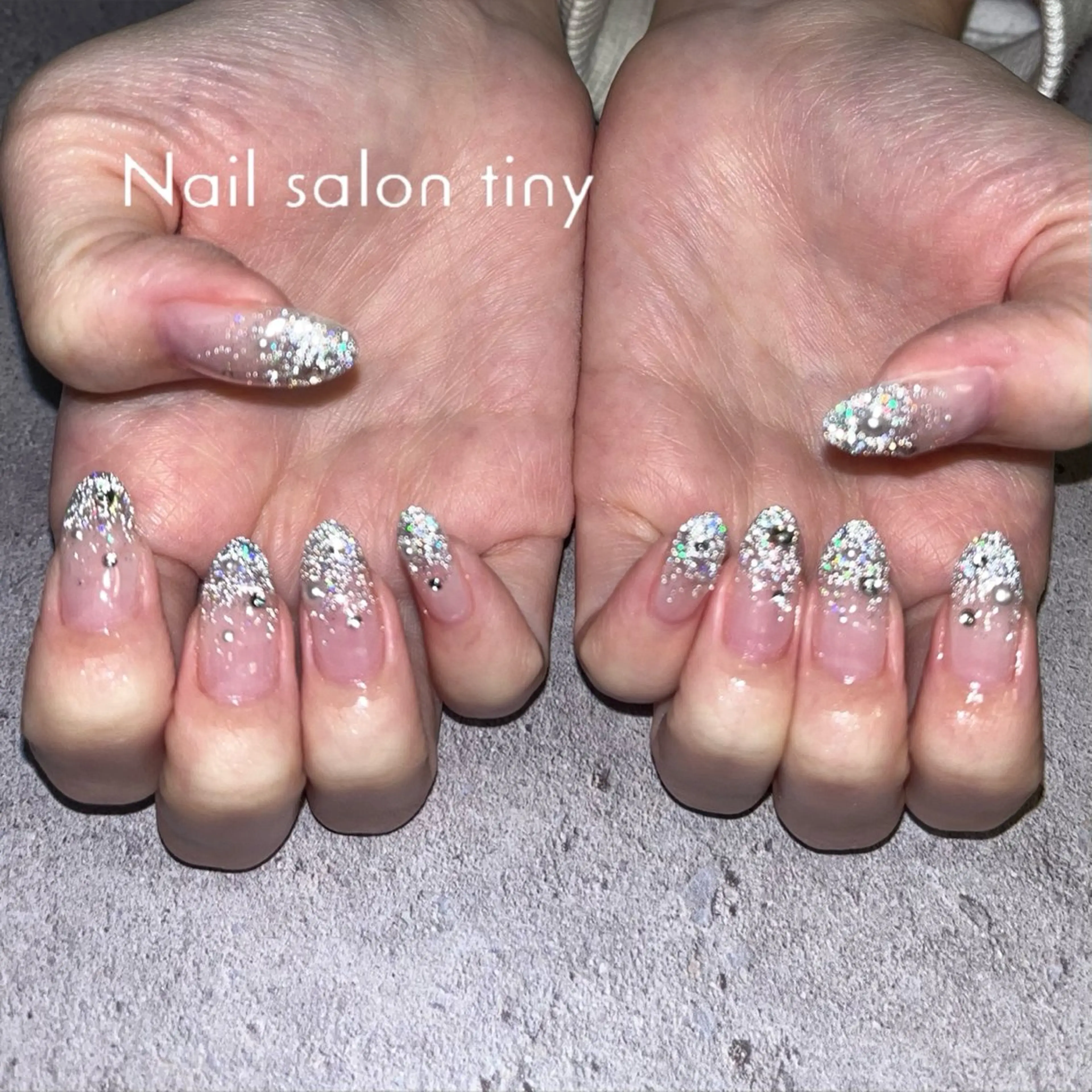 ネイル フラッシュネイル ラメ(グリッター) ラメグラデーション Nail salon tiny🩵のネイルデザイン