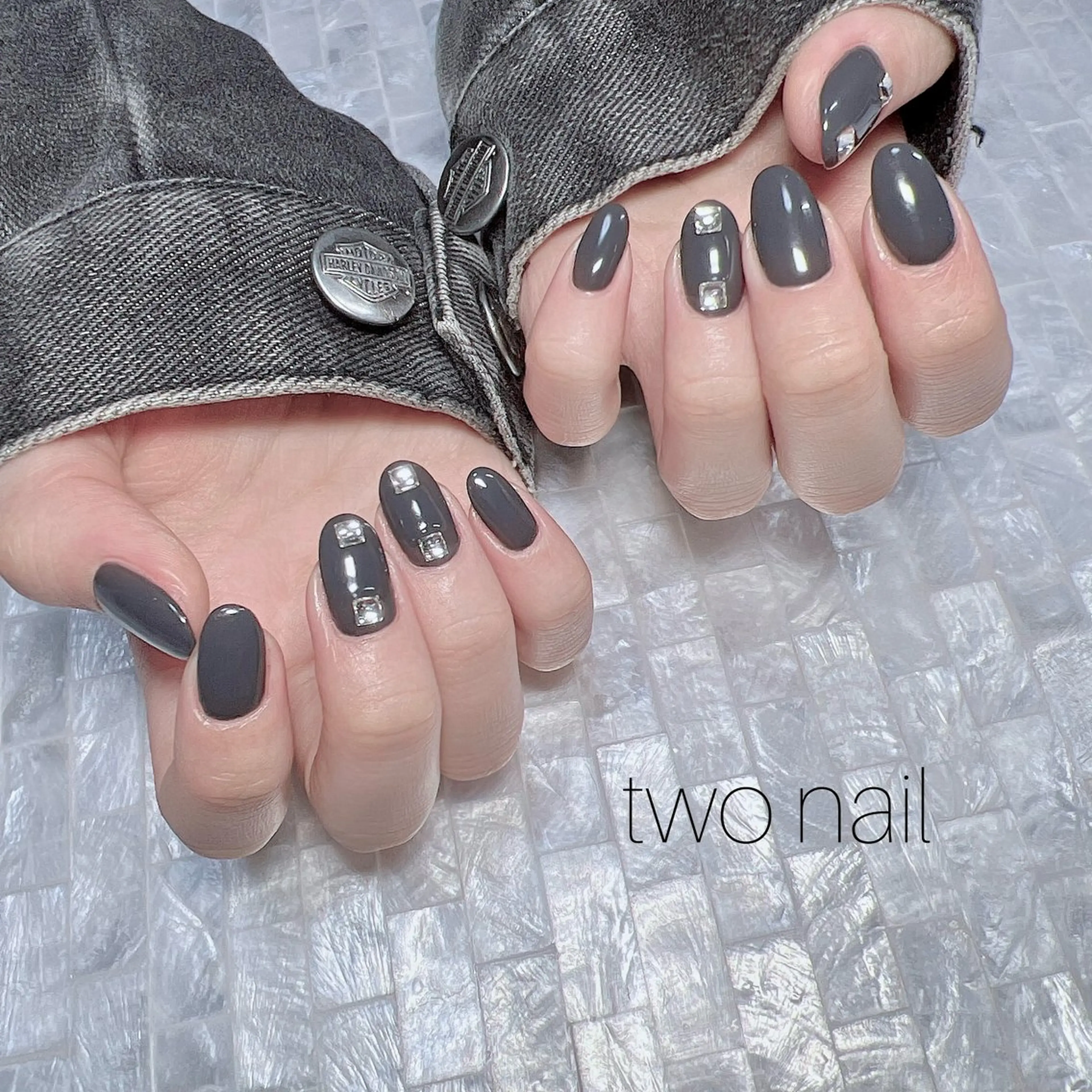 ネイル ネイルチップ ホワイト ハンドネイル two nailのネイルデザイン