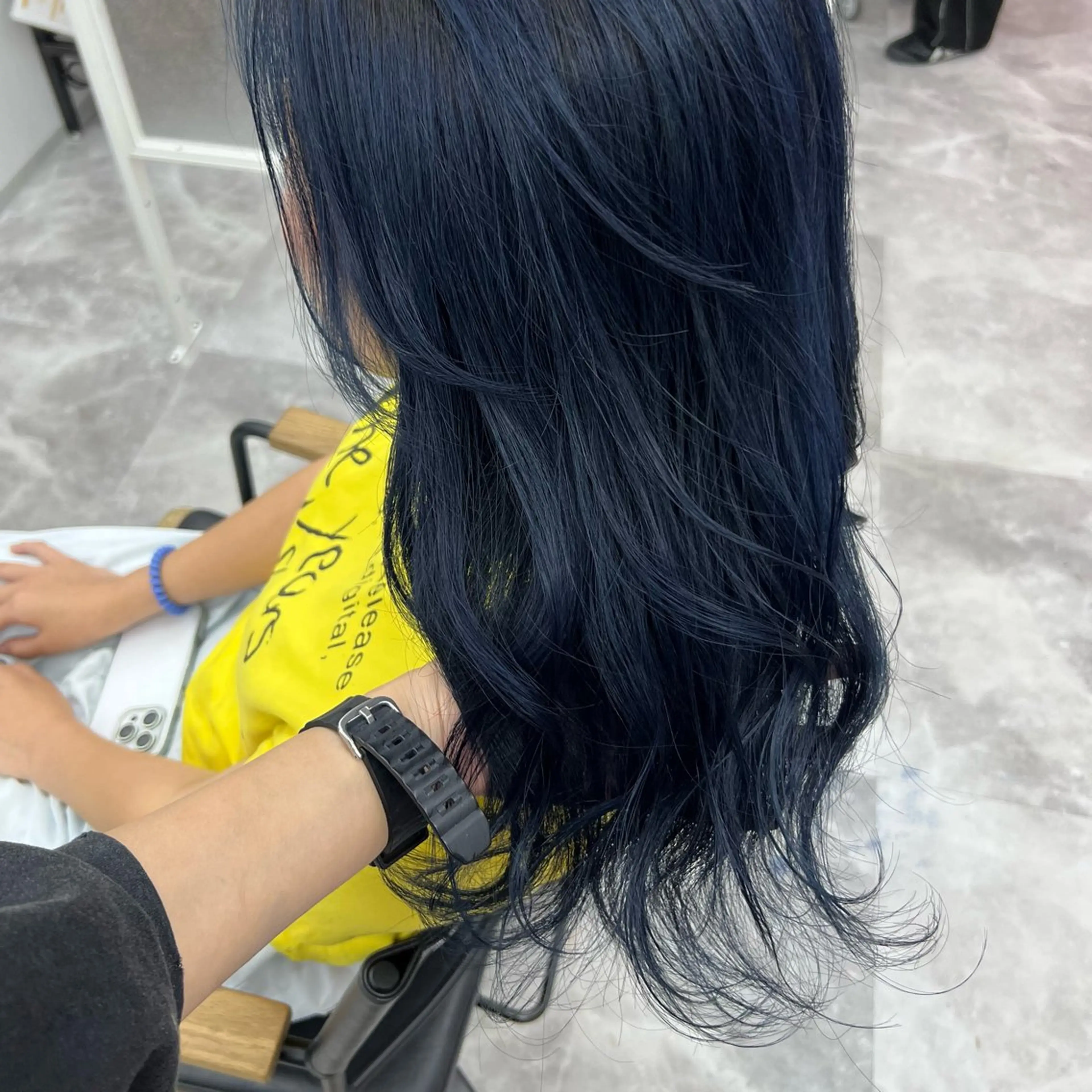 セミロング ヘアカラー 岸下 理緒のヘアスタイル