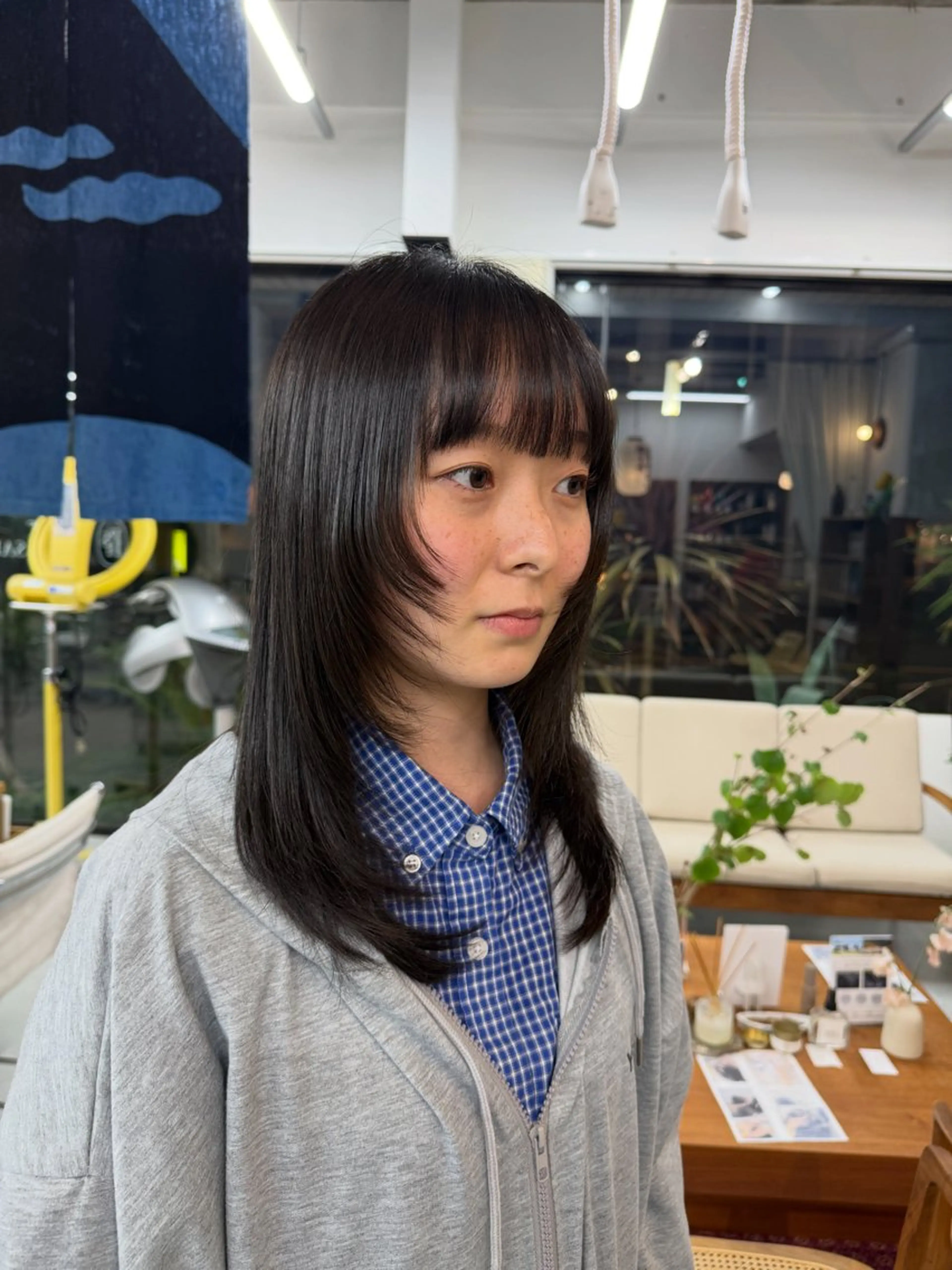 ミディアム 顔周りカット レイヤーカット カット まなみ/ PORT SALONのヘアスタイル