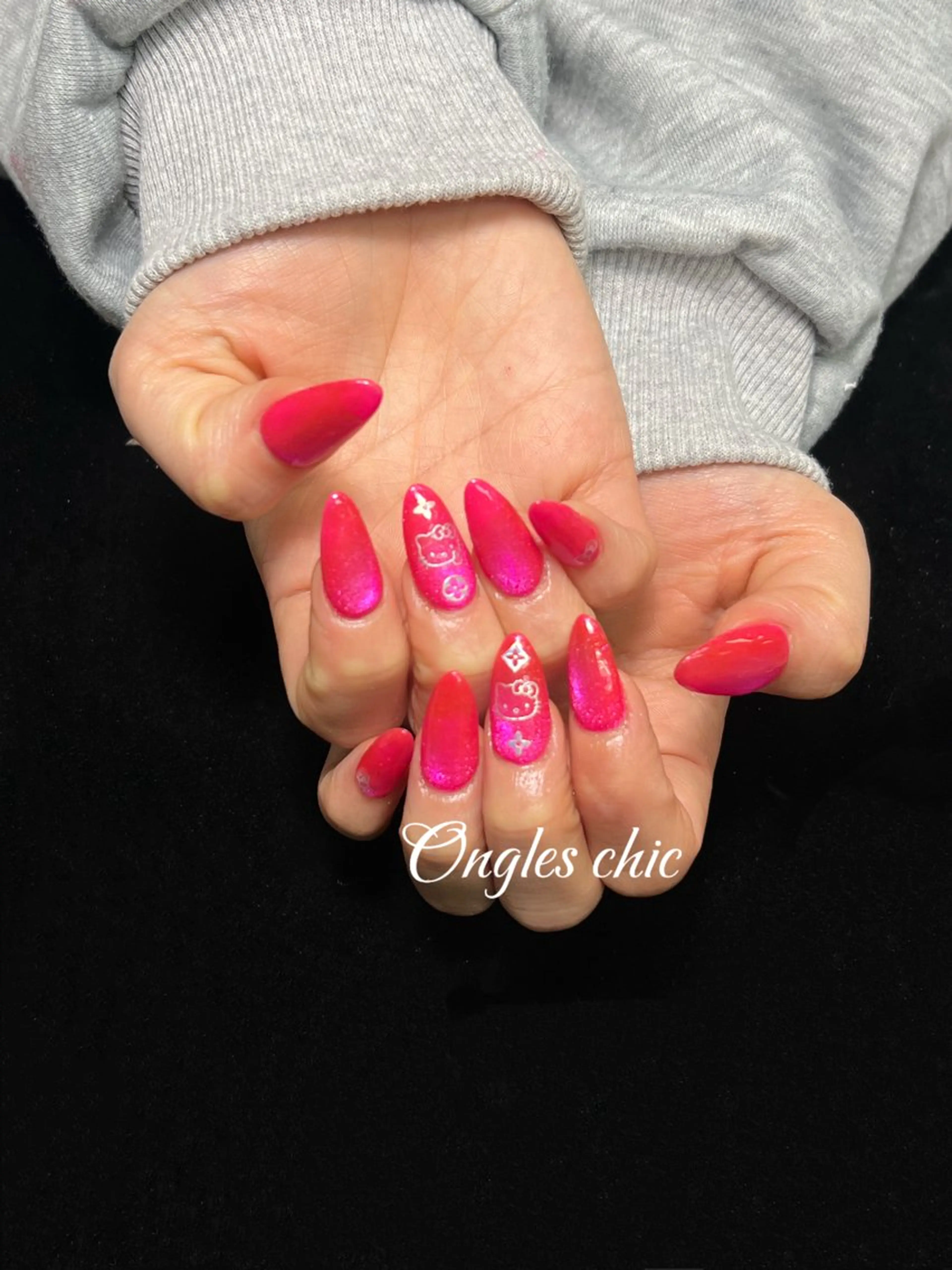 ネイル ハンドネイル ongles chicのネイルデザイン