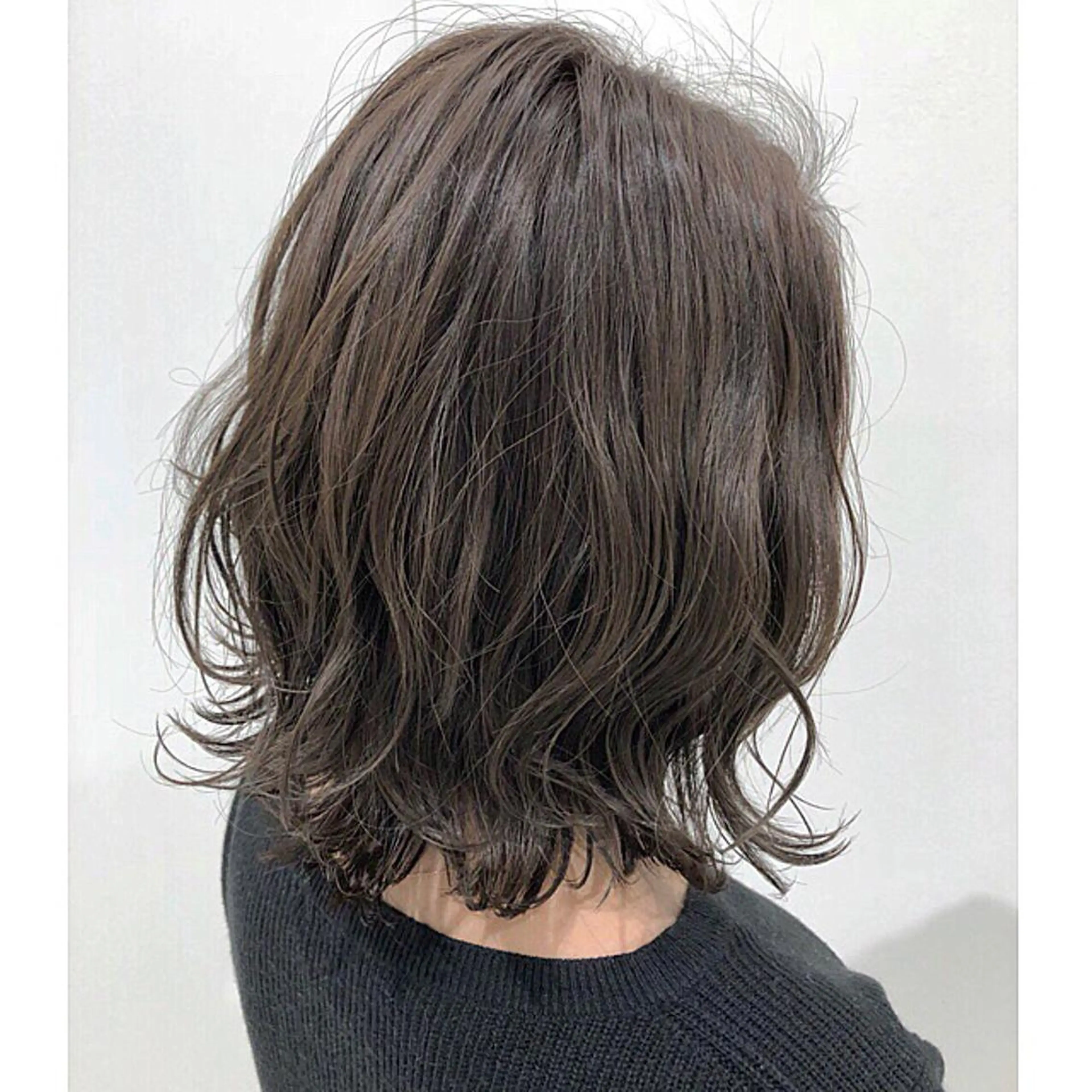 ミディアム カラー ハイライトカラー ハイライト ヘアカラー トリートメント 透明感♡︎♡︎ 佐々木早苗のヘアスタイル