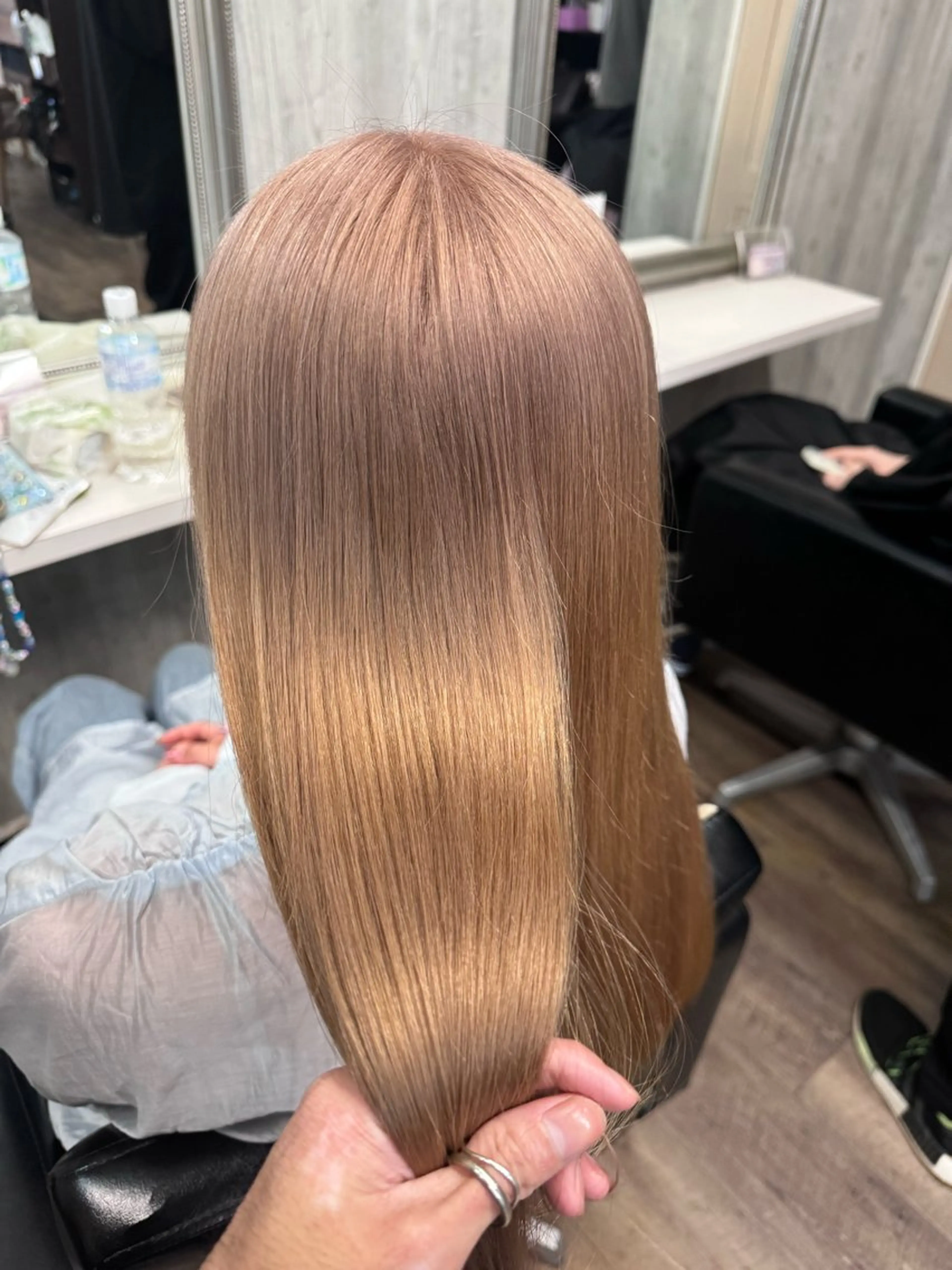 ロング ヘアカラー トリートメント ✨池袋ブリーチ特化 Hibiki✨のヘアスタイル