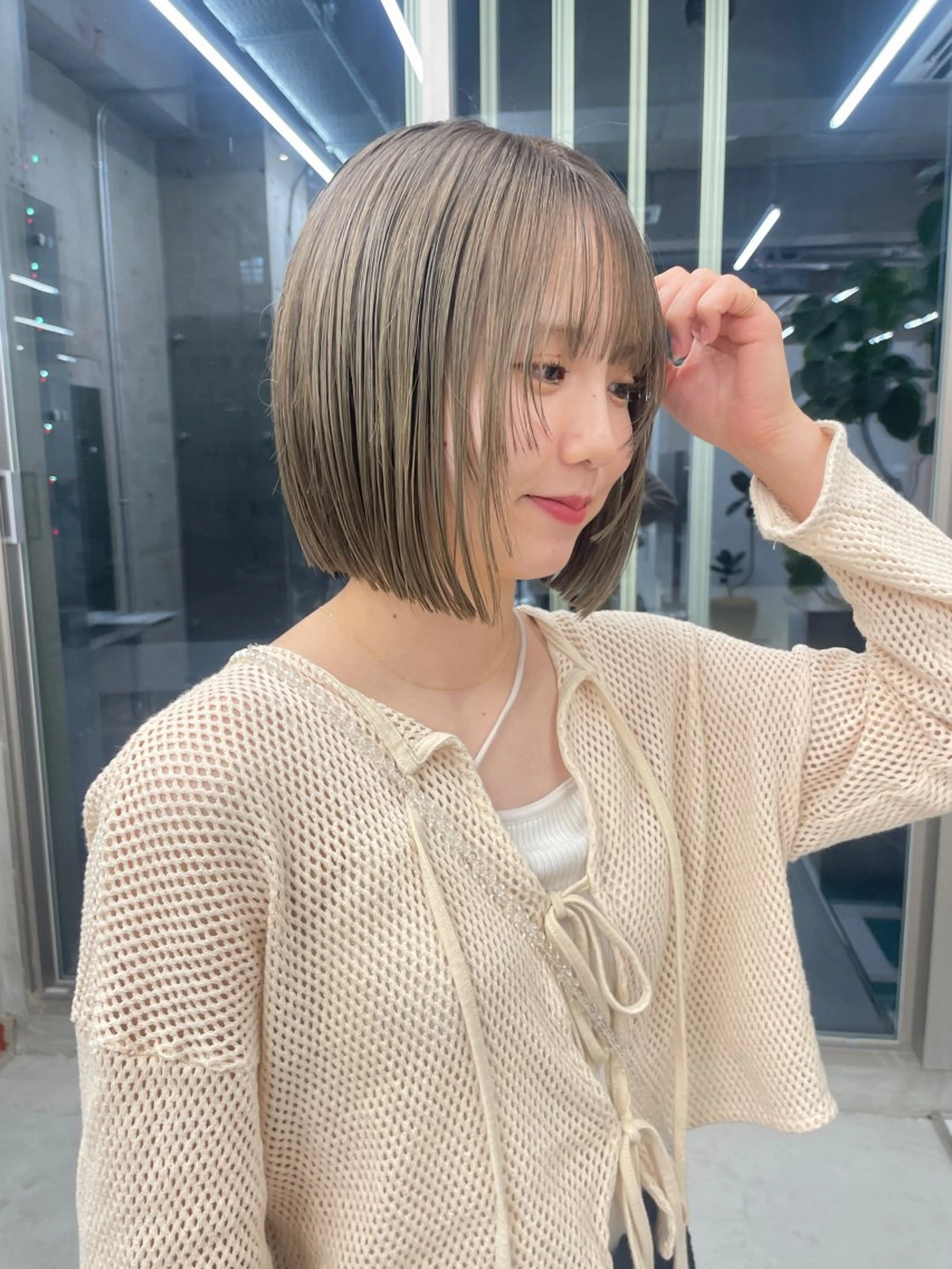 カラー ベージュカラー オリーブベージュ ボブ/ハイトーン YUIのヘアスタイル