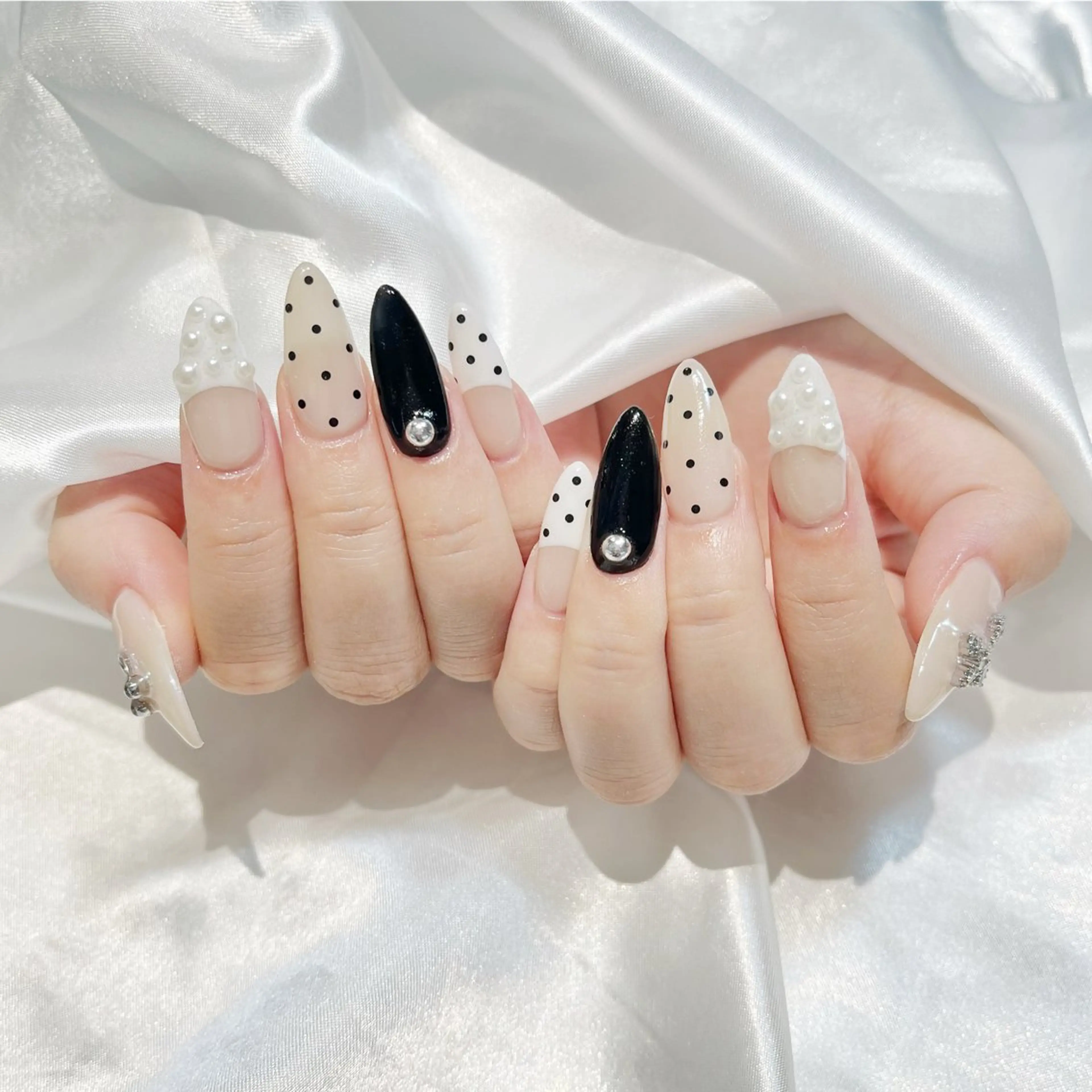 ネイル WISTERIA aisaのネイルデザイン