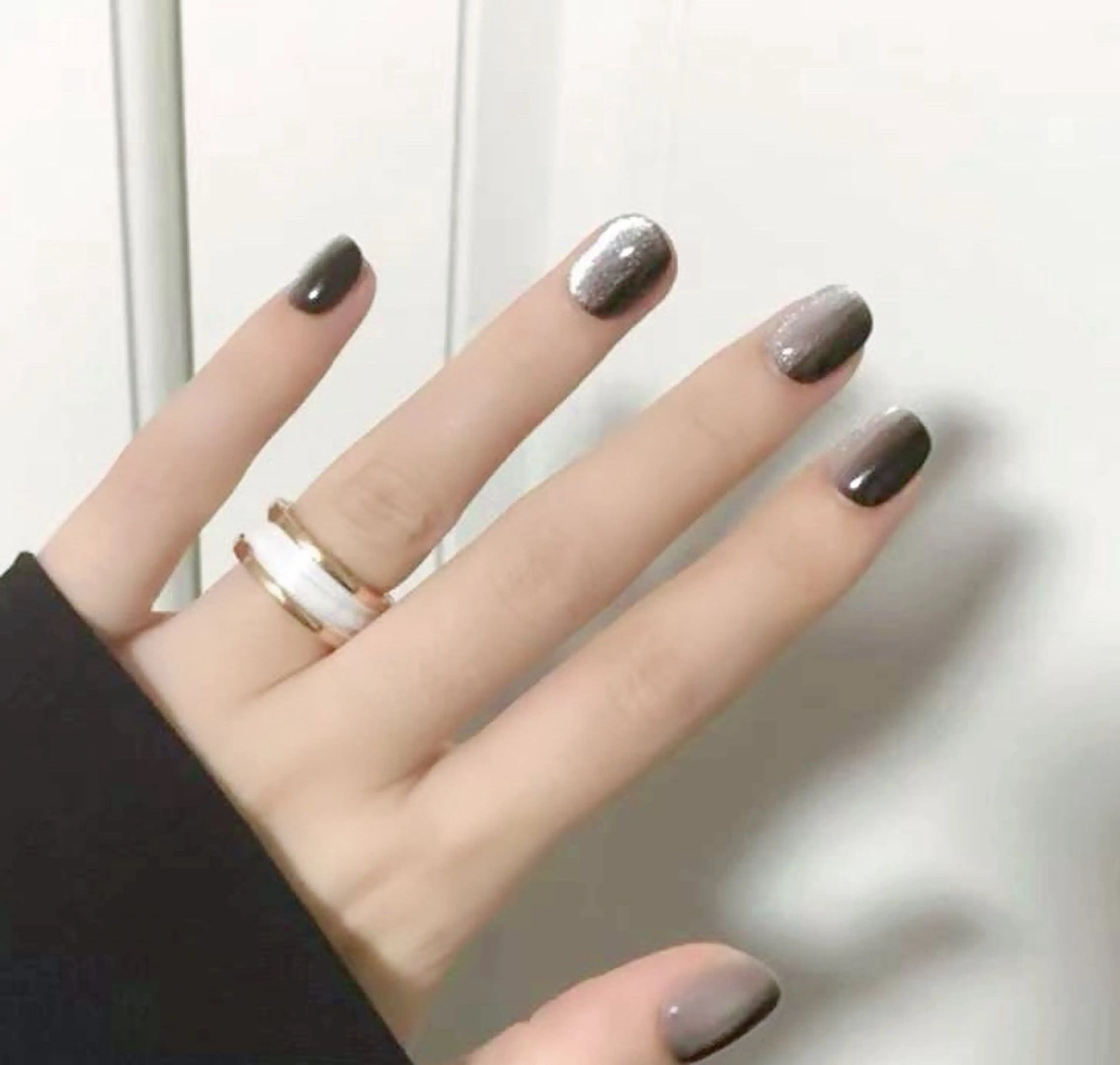 ネイル ハンドネイル MoonNail ユリ🌸のネイルデザイン